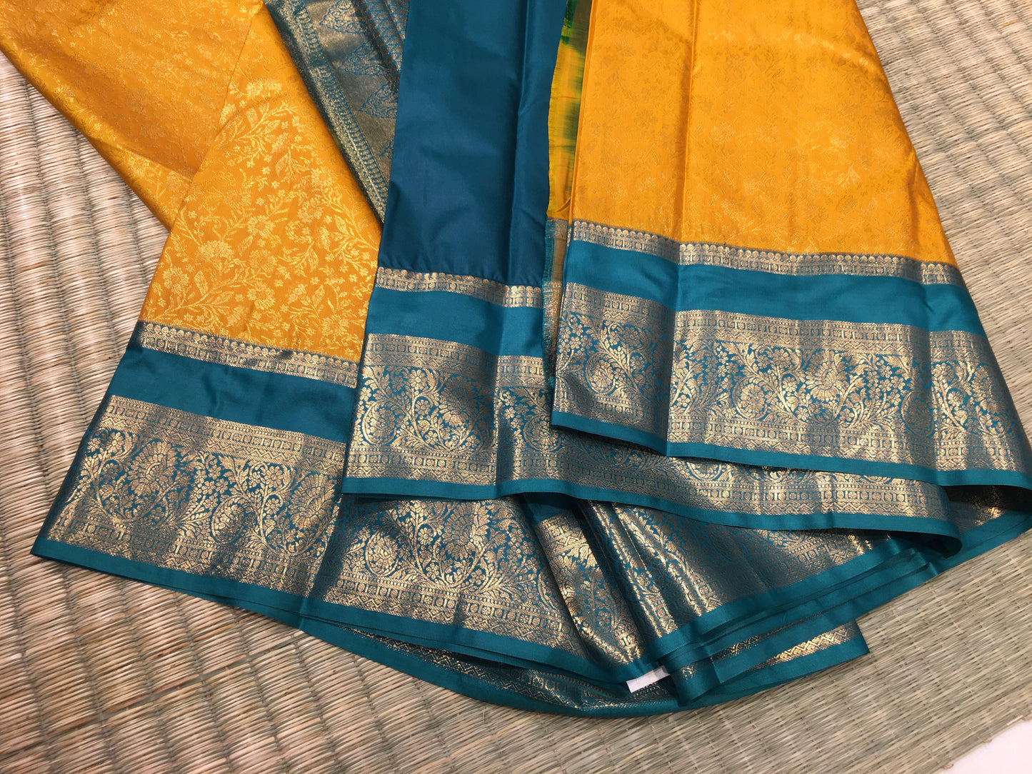 Semi Kanchipuram silk