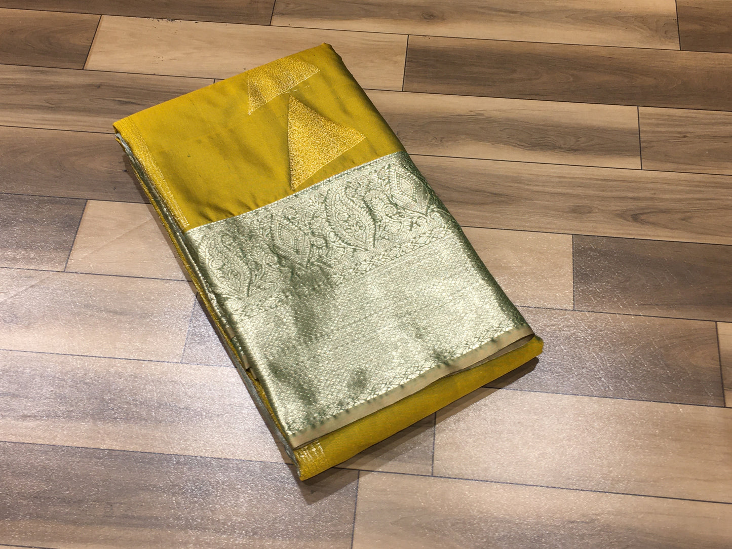 Semi Kanchipuram silk