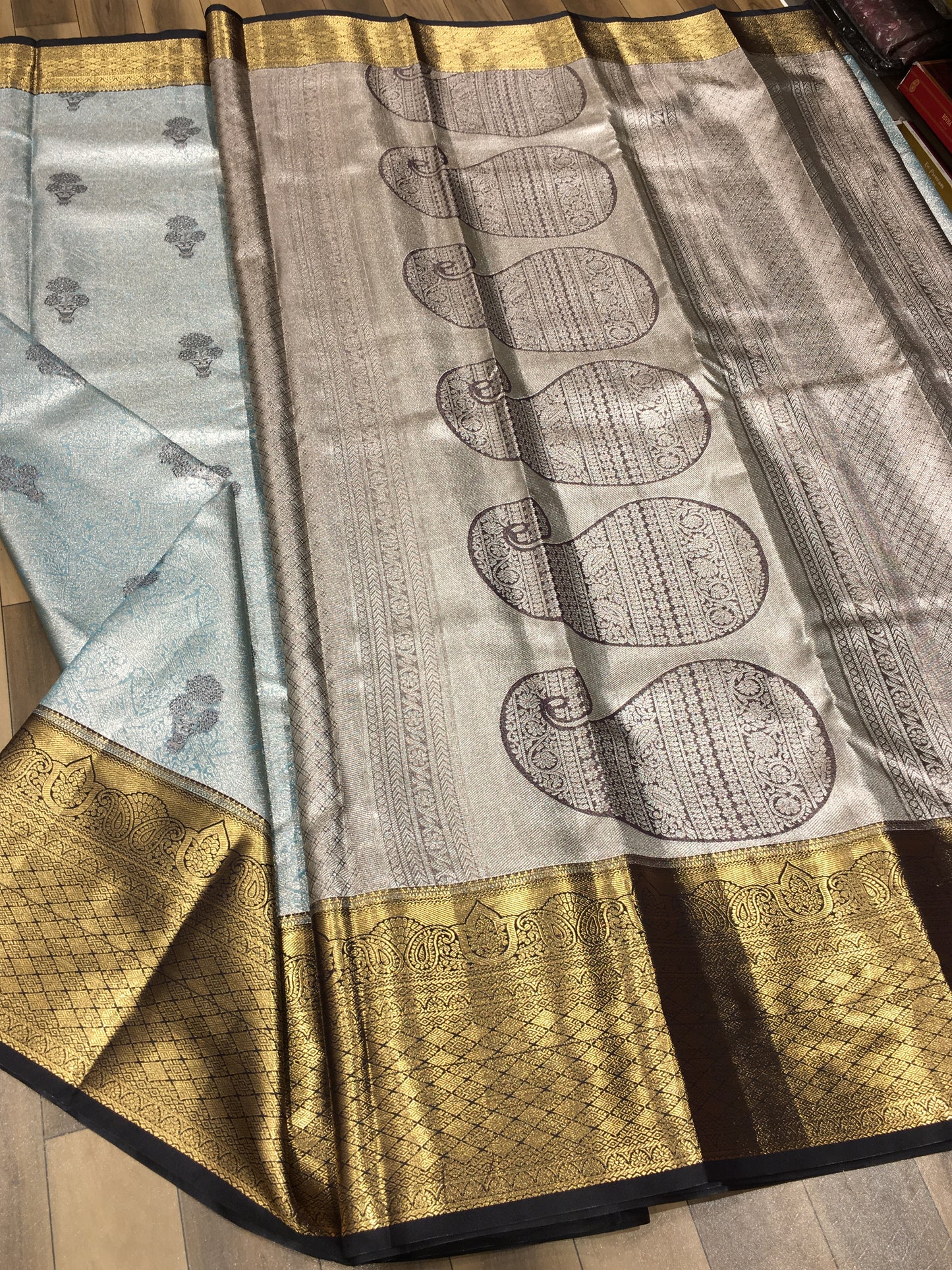 Semi Kanchipuram tissue