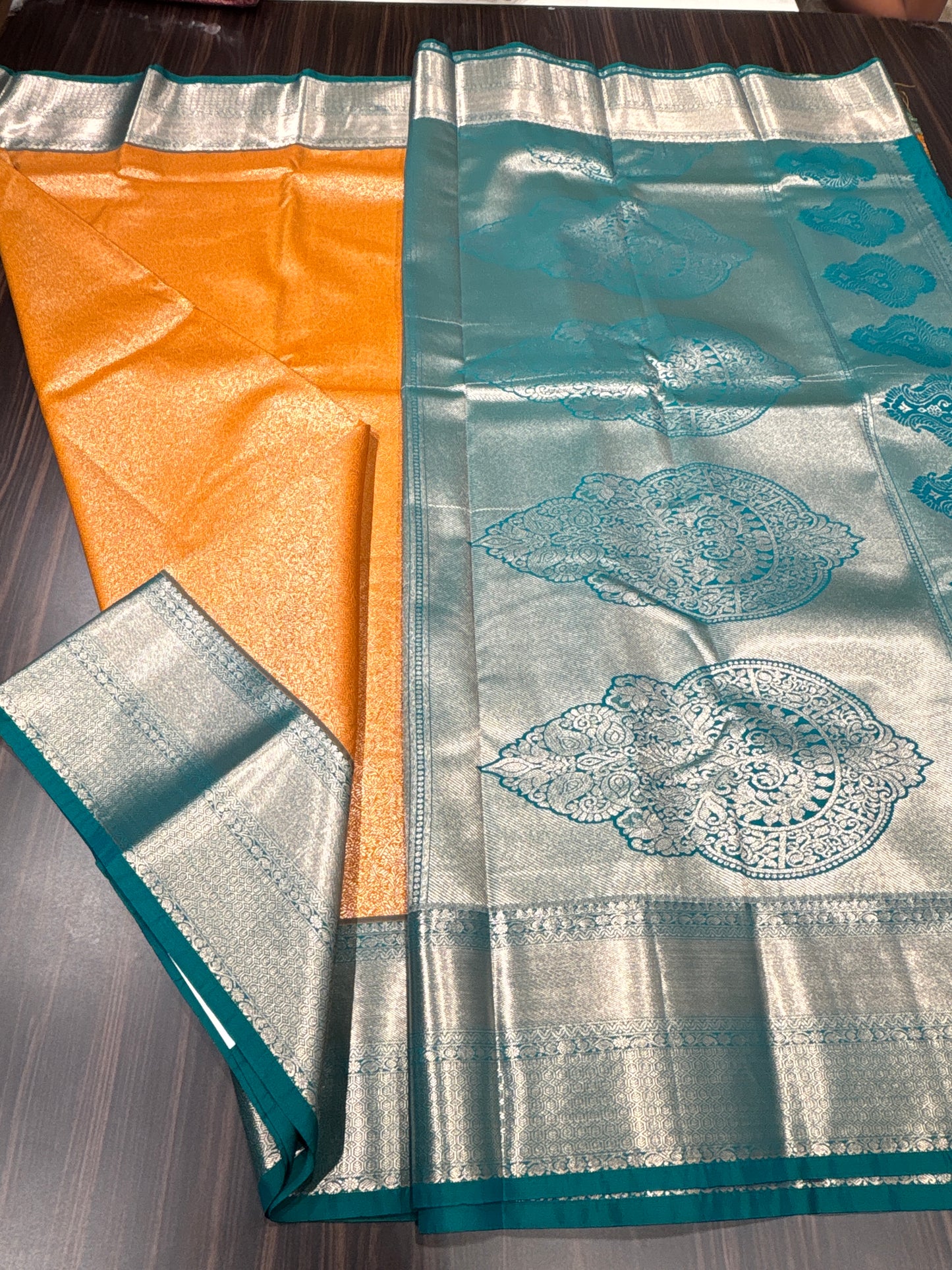 Semi Kanchipuram silk