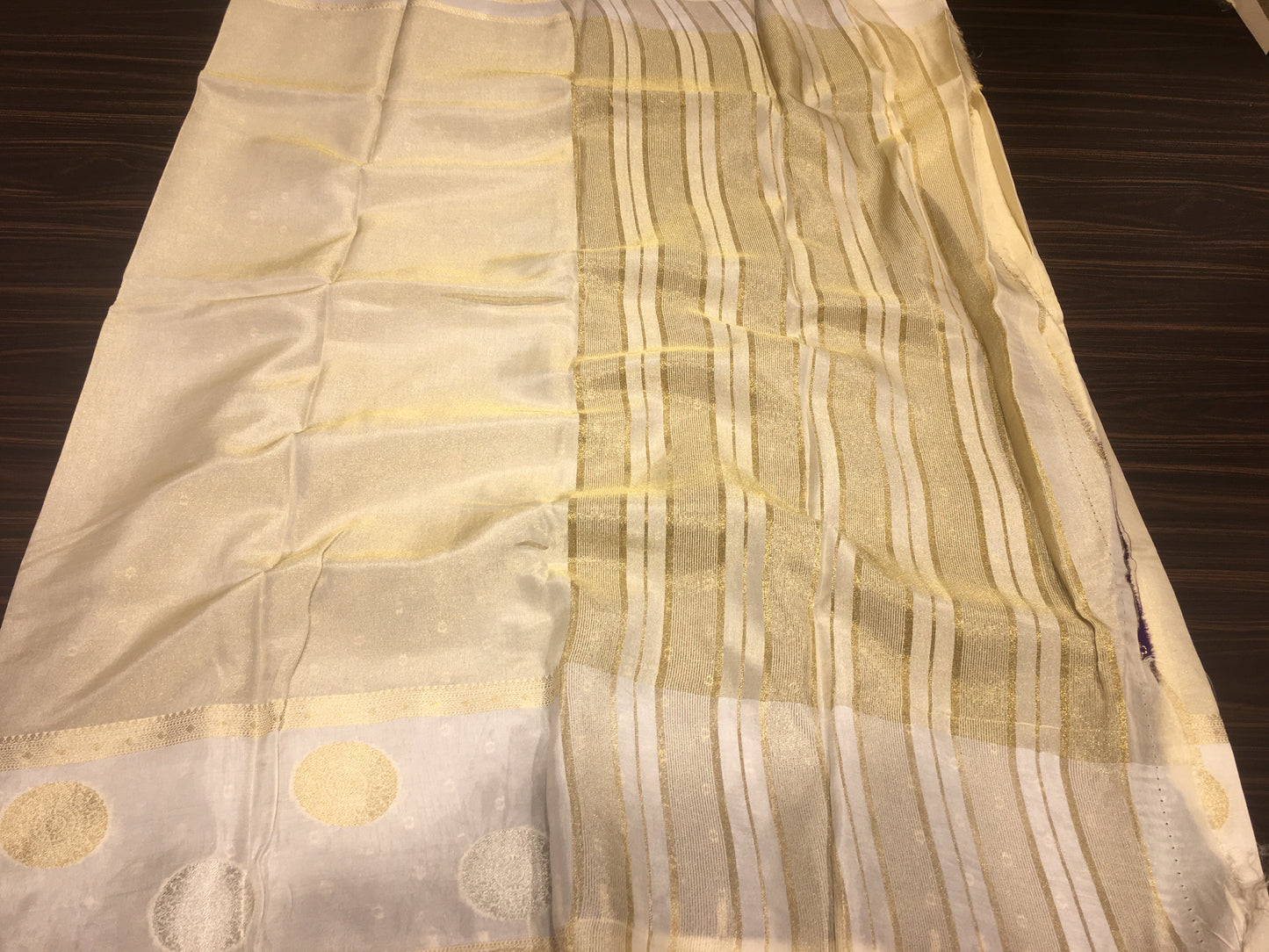 Banarasi butti saree
