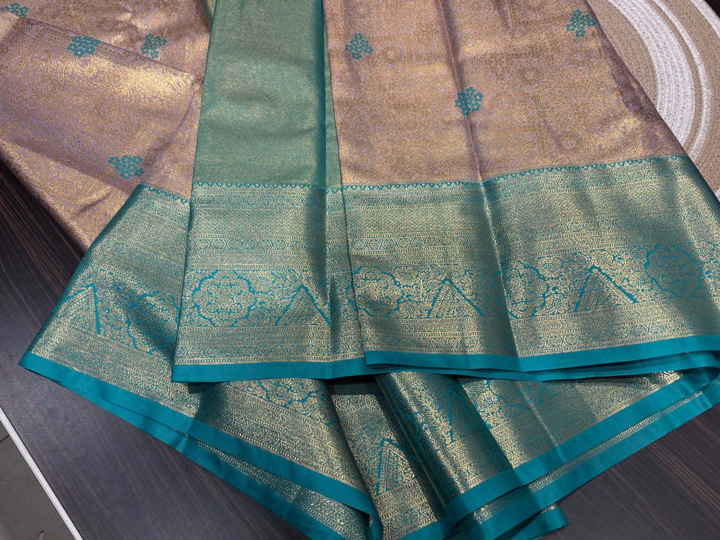Semi Kanchipuram tissue