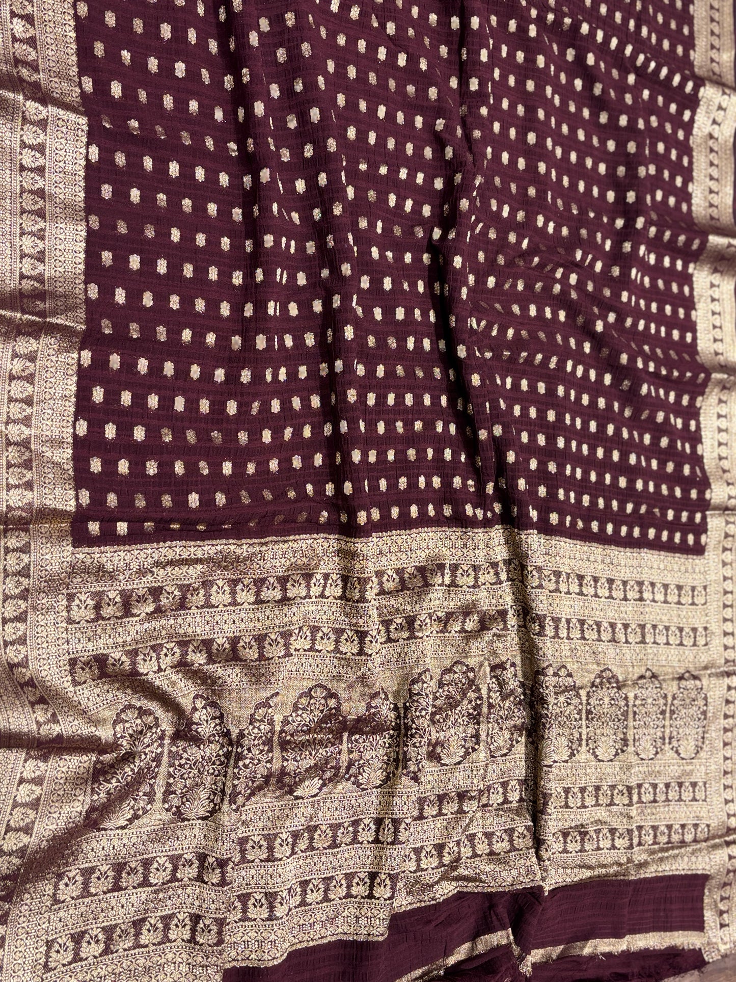Wrinkle chiffon saree