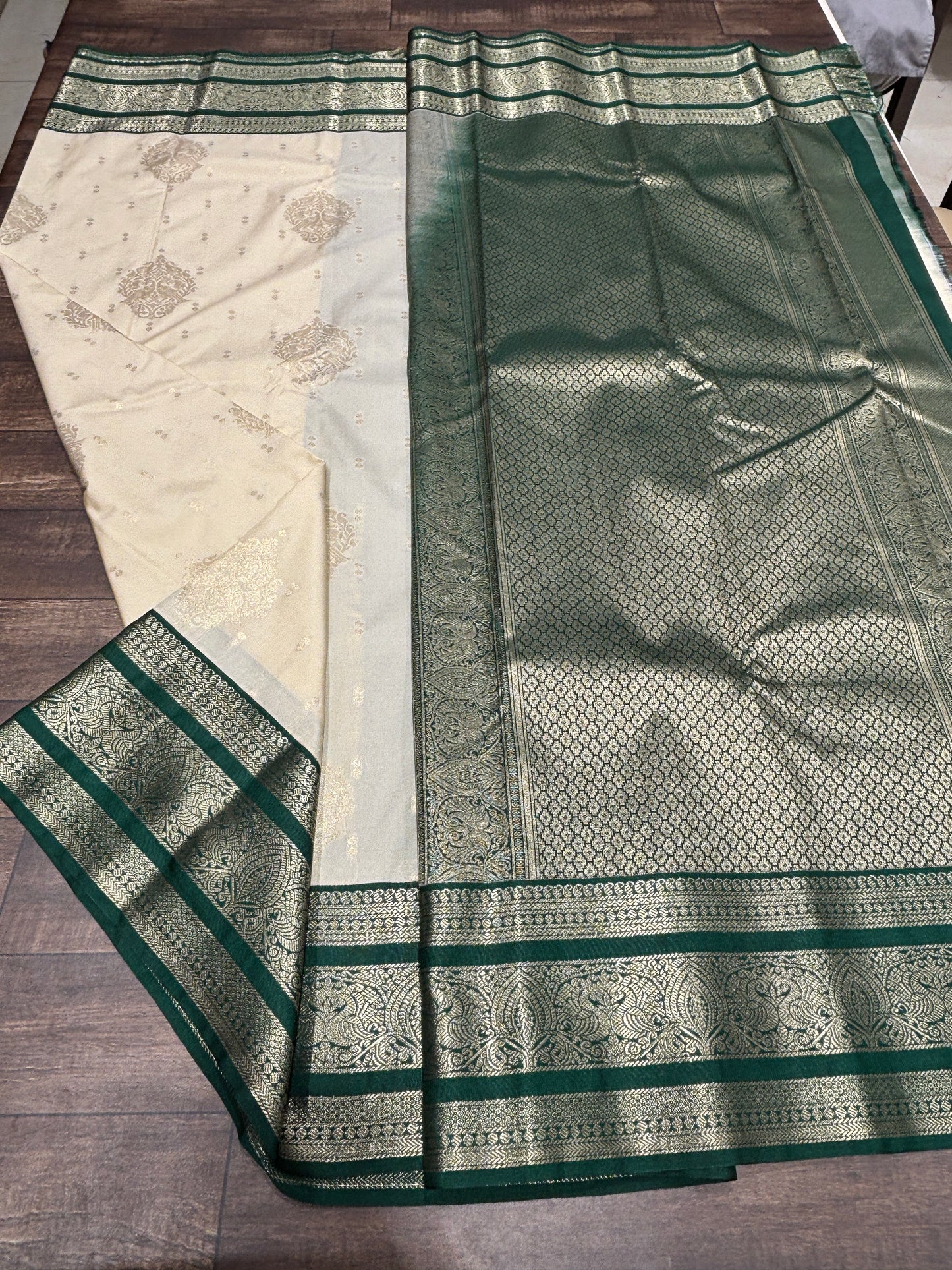 Semi Kanchipuram silk