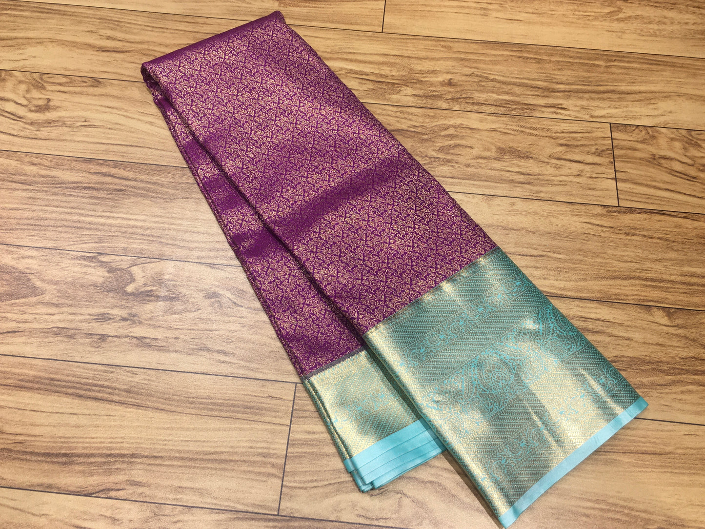 Semi Kanchipuram brocade