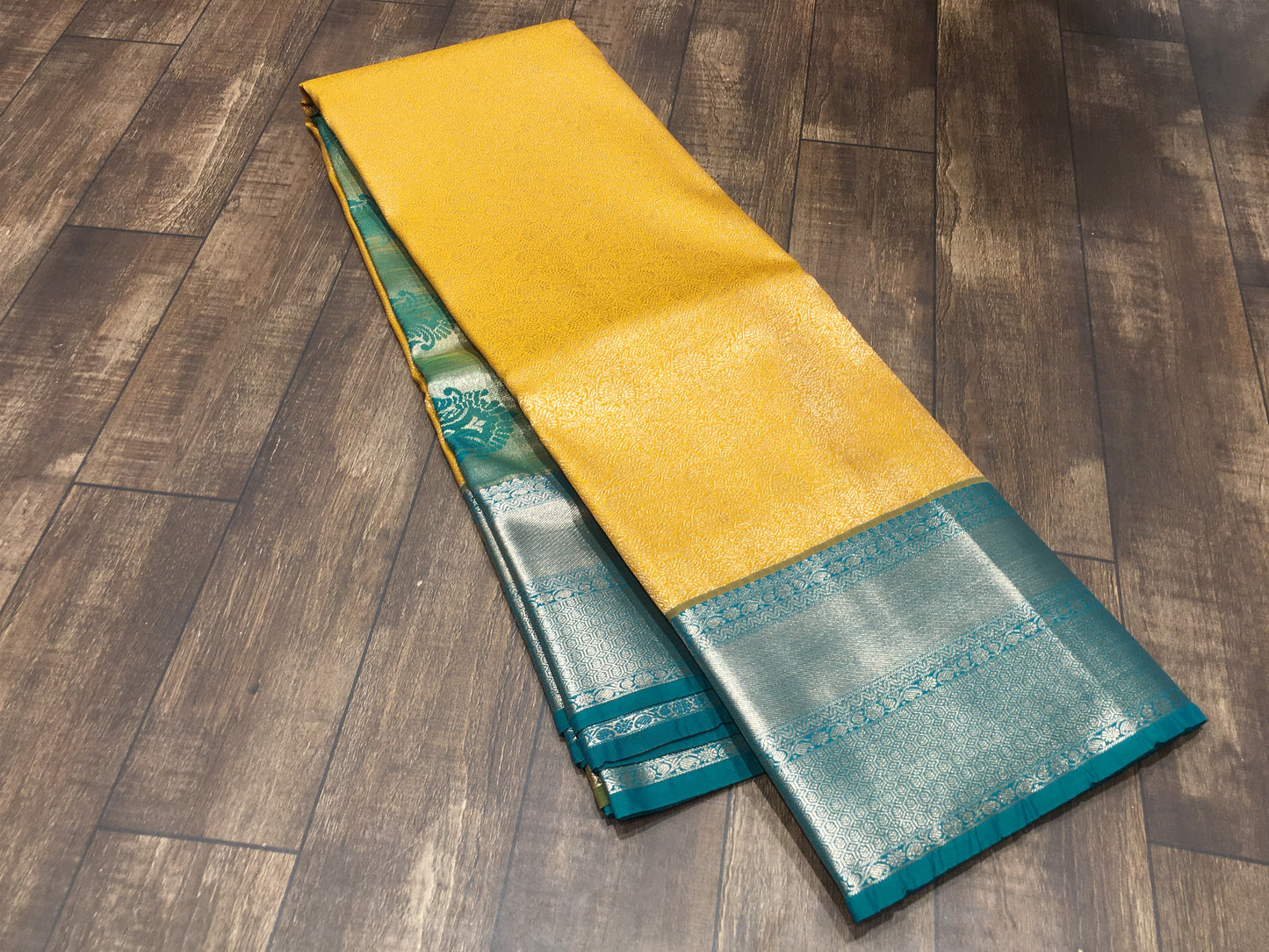 Semi Kanchipuram silk
