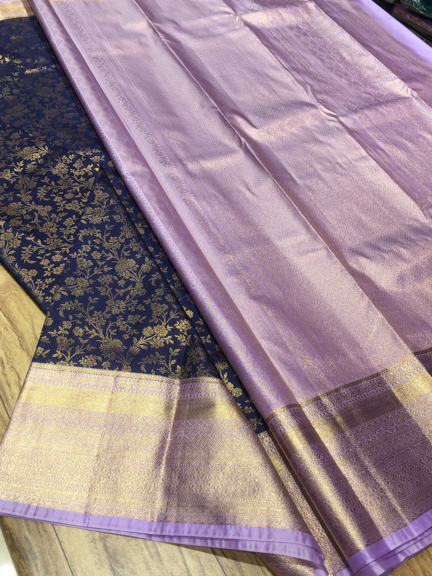 Semi Kanchipuram brocade