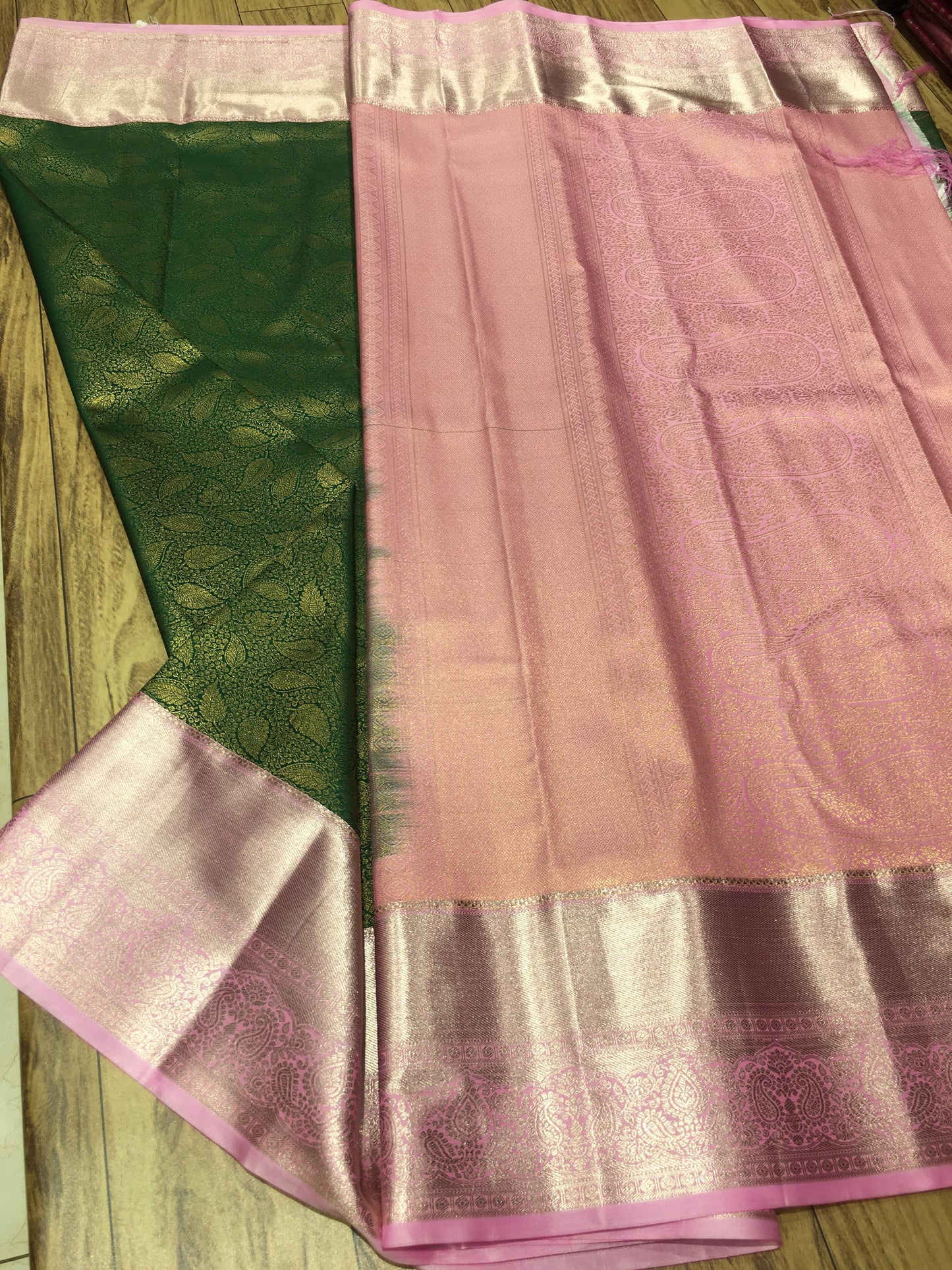 Semi Kanchipuram brocade