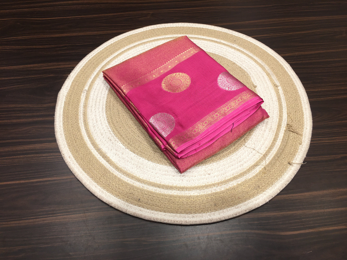Banarasi butti saree