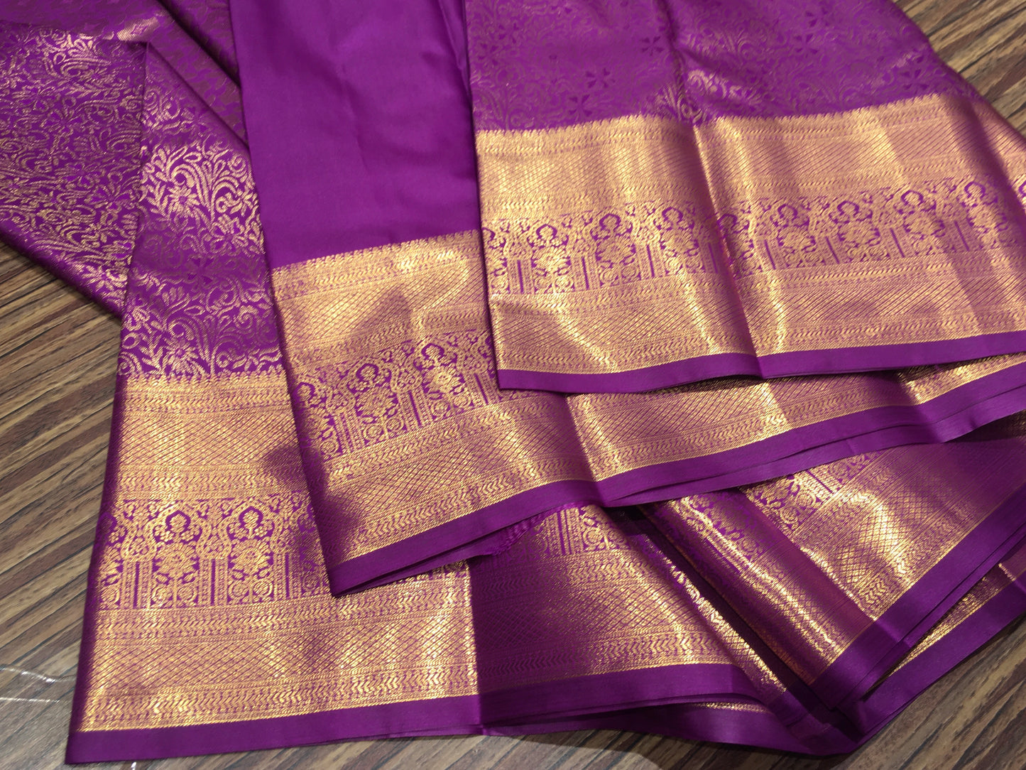 Semi Kanchipuram silk