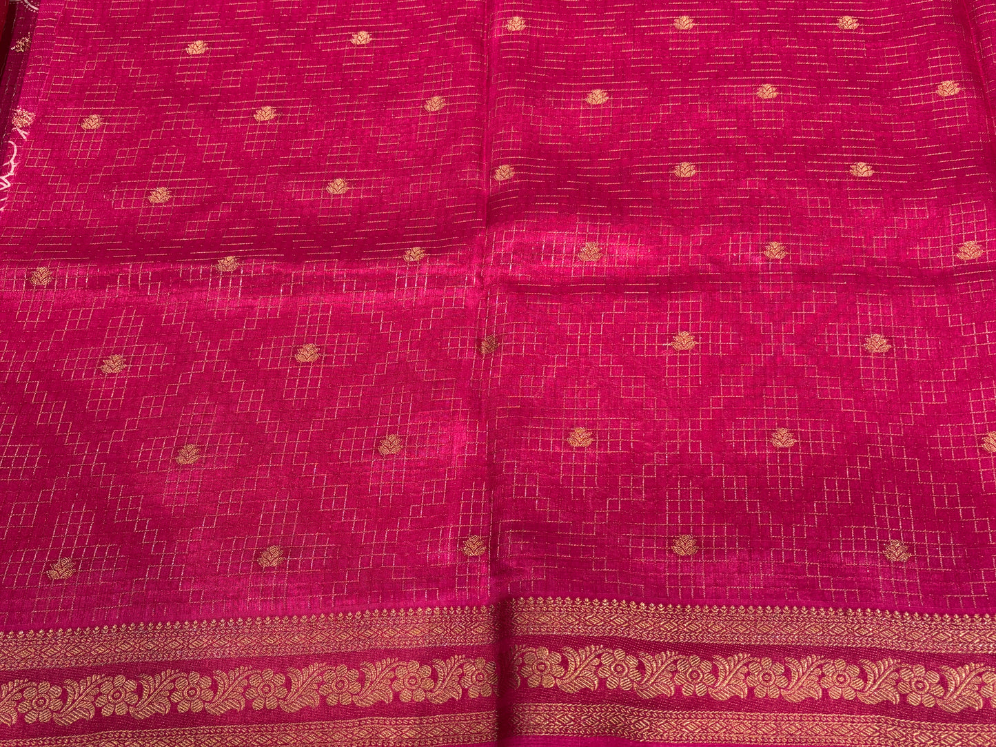 Dola silk saree