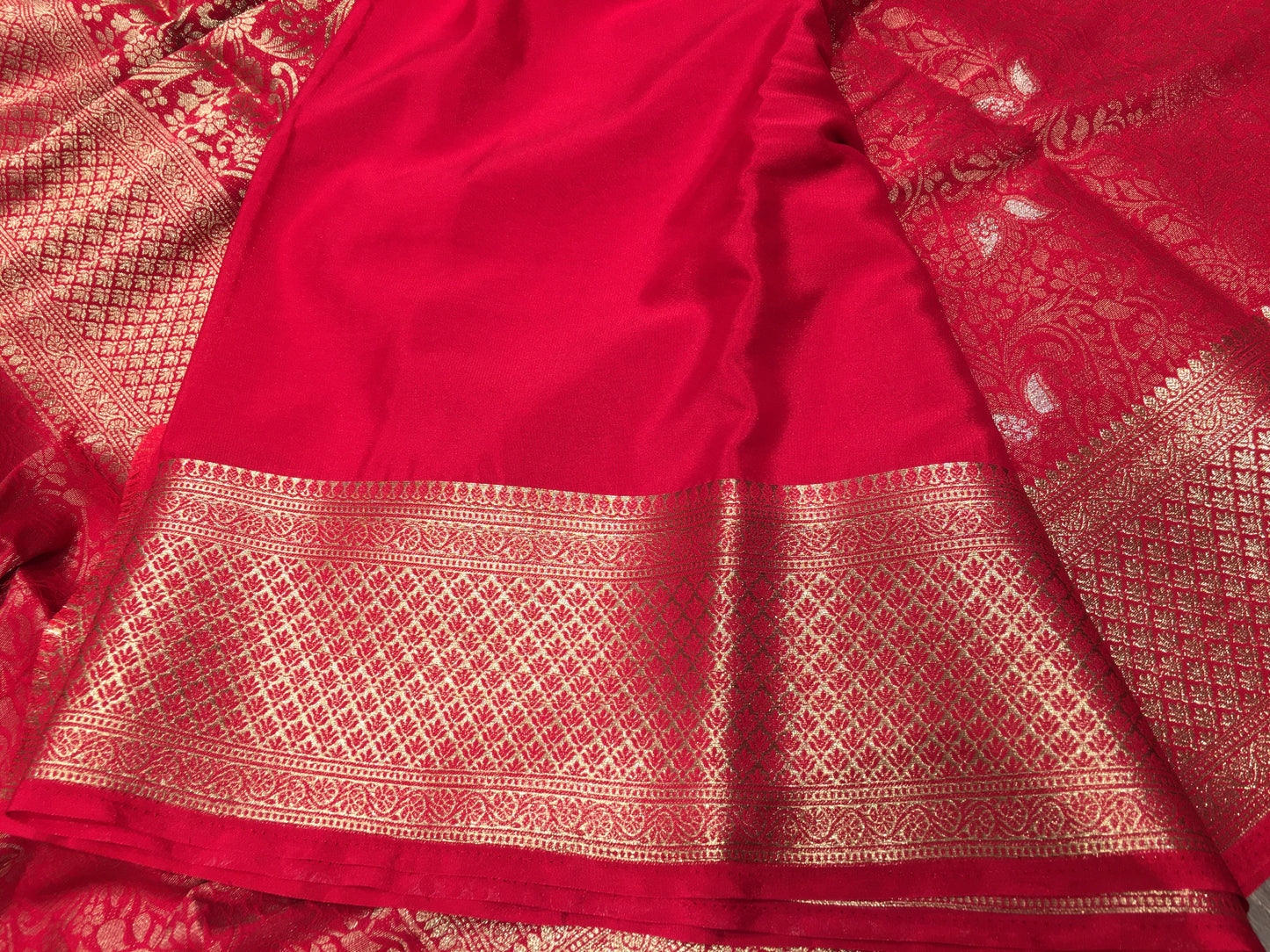 Chiffon crape saree