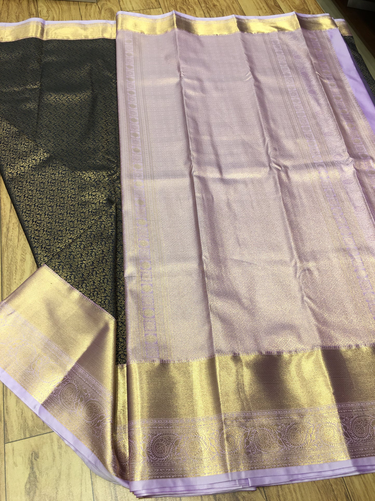Semi Kanchipuram brocade