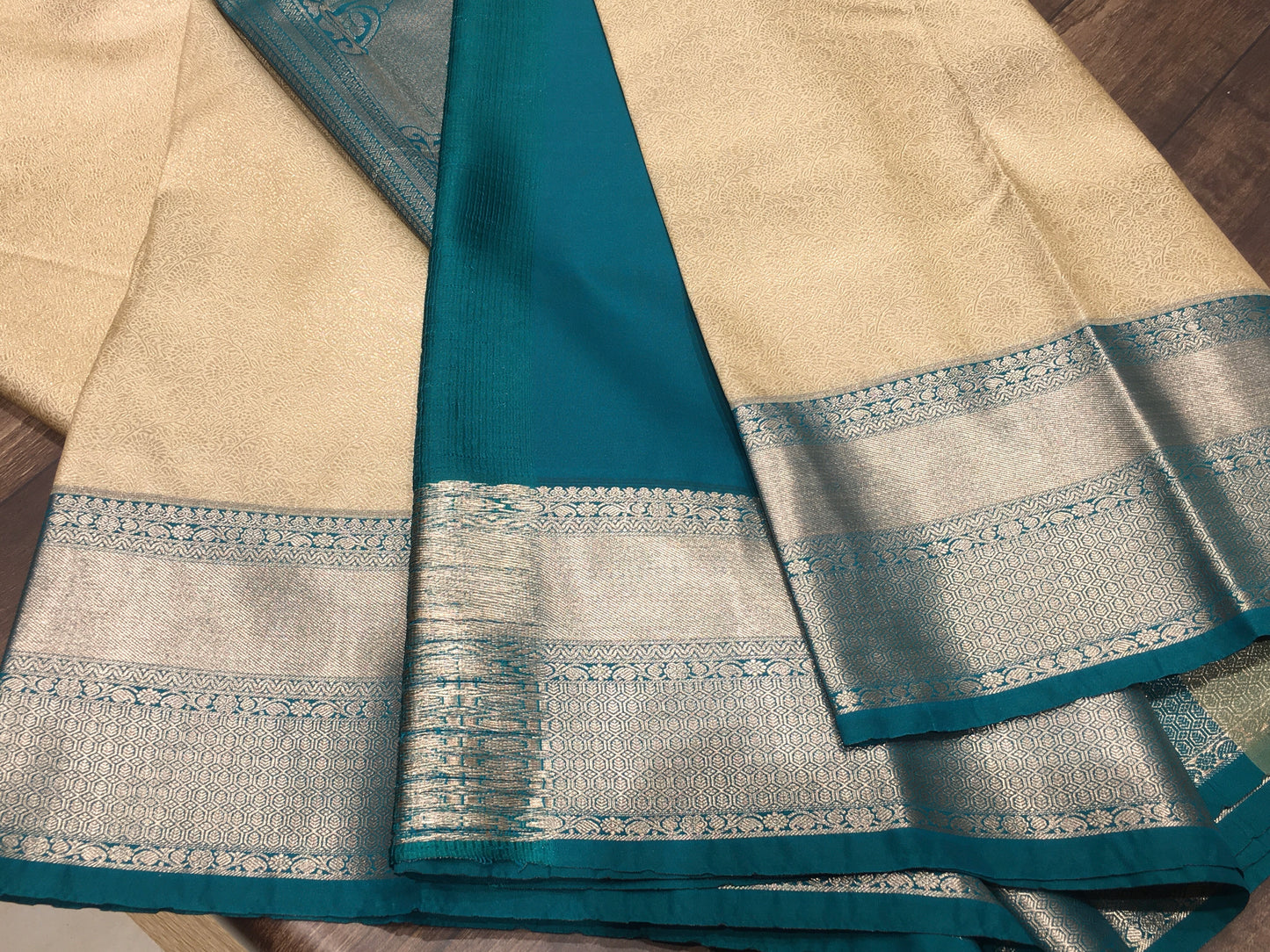 Semi Kanchipuram silk