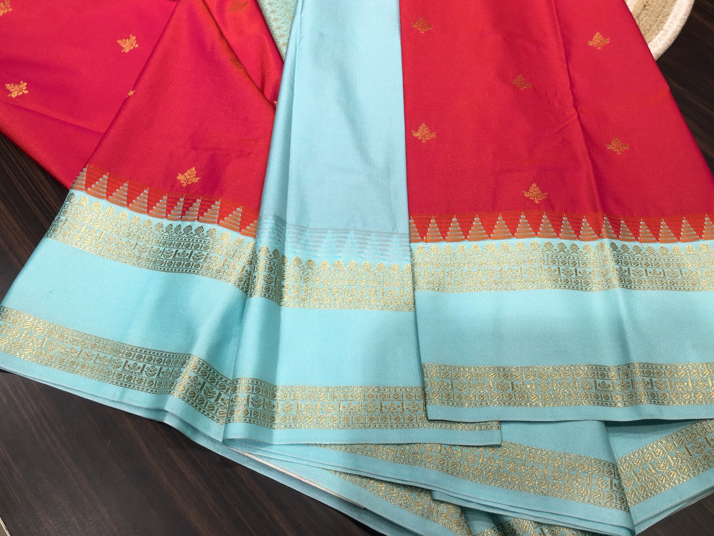 Semi Kanchipuram silk
