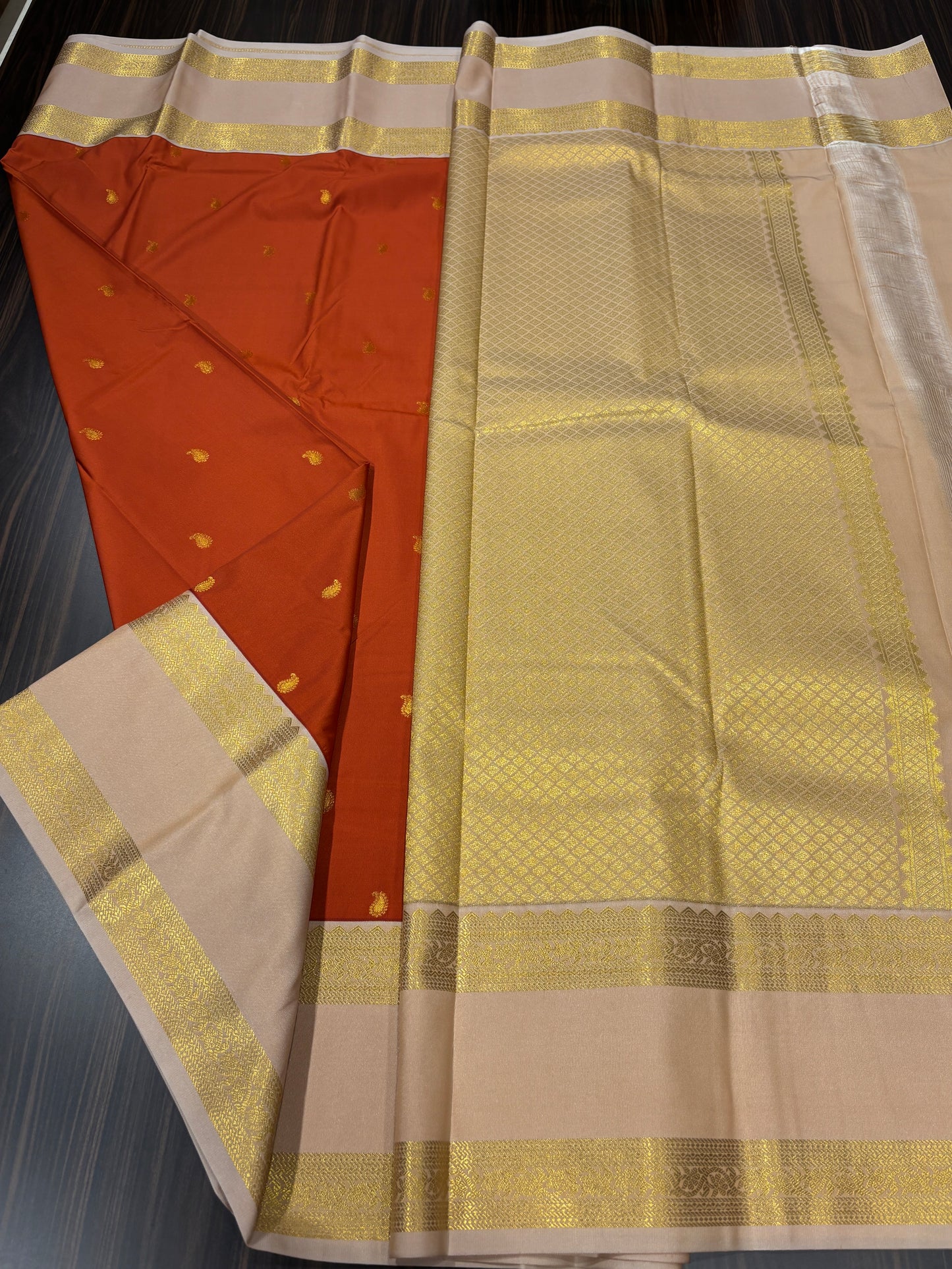 Semi Kanchipuram silk