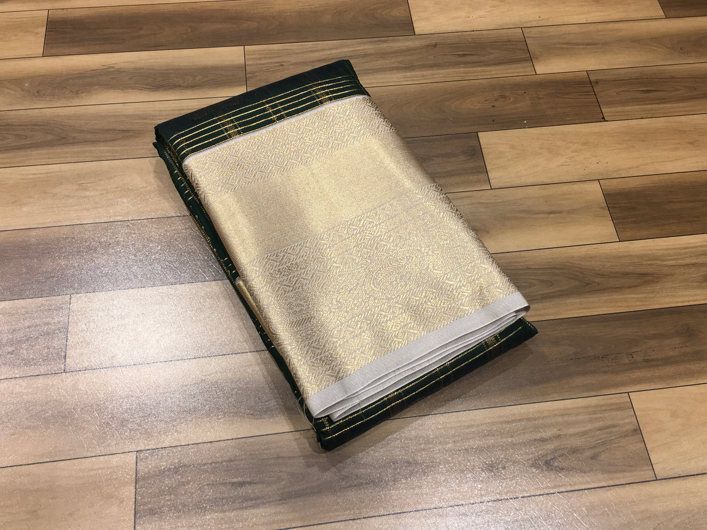Semi Kanchipuram silk