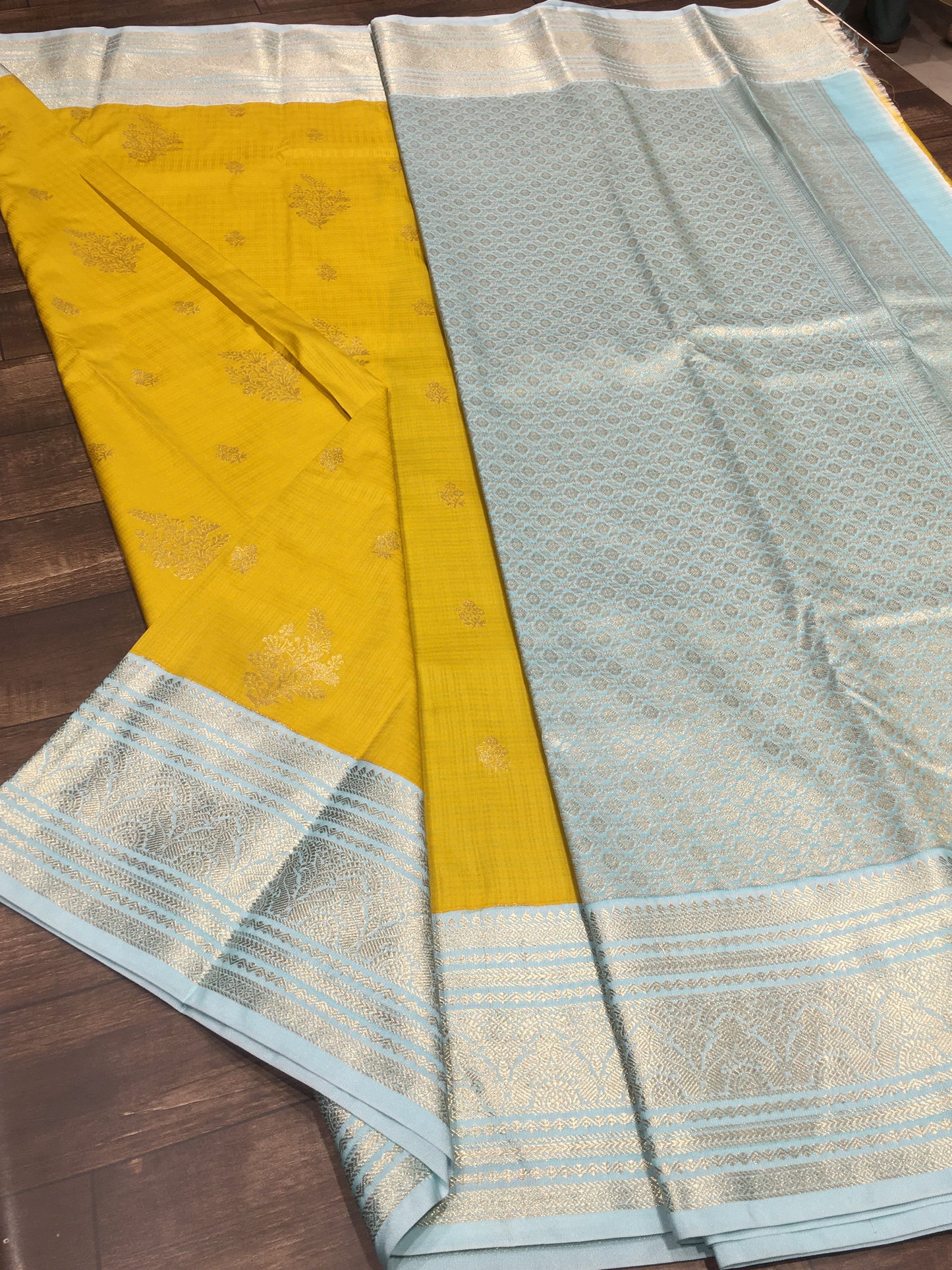 Semi Kanchipuram silk