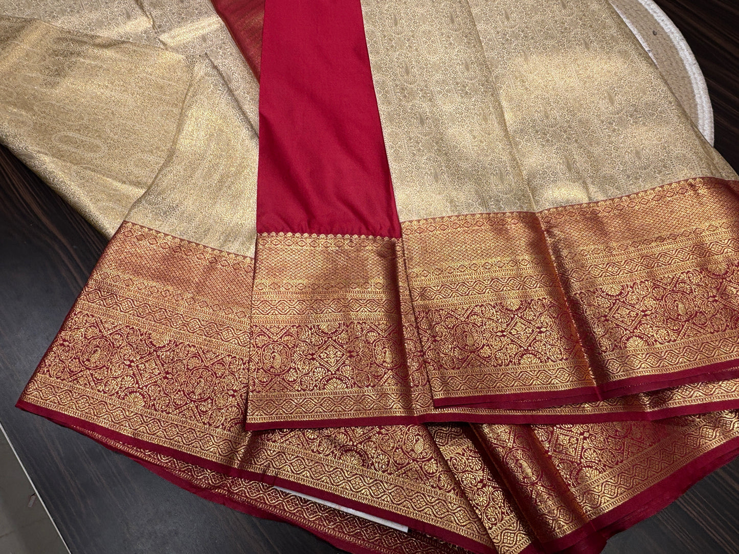 Semi Kanchipuram silk