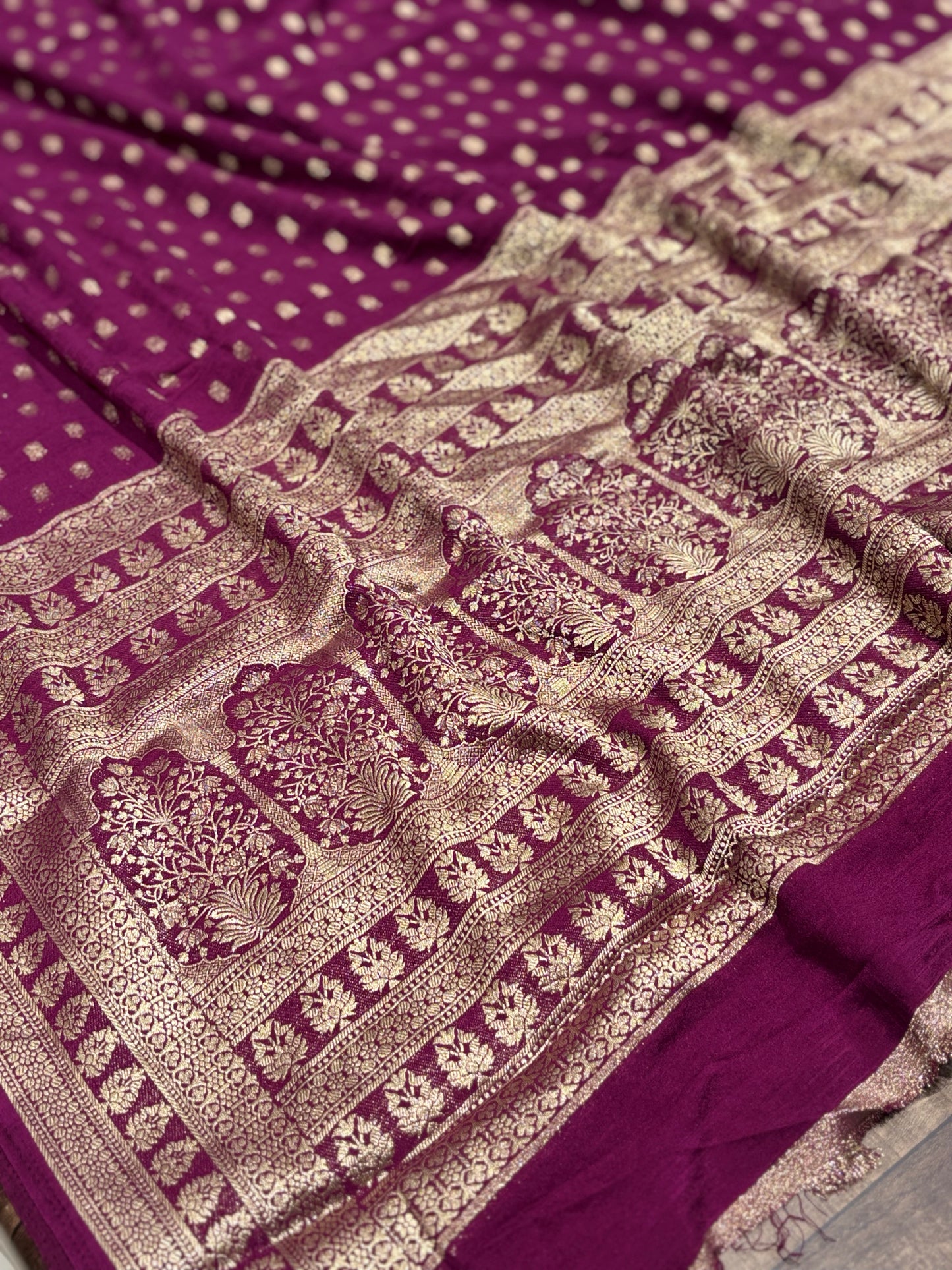 Wrinkle chiffon saree