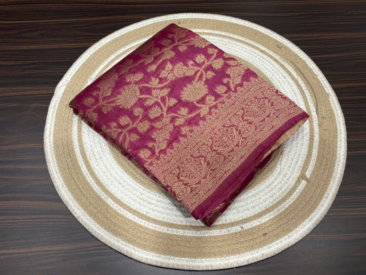Kora Banarasi saree