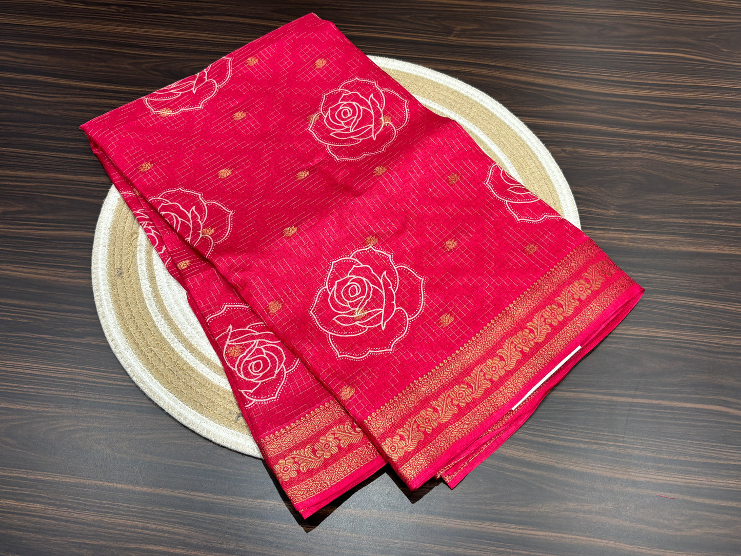 Dola silk saree