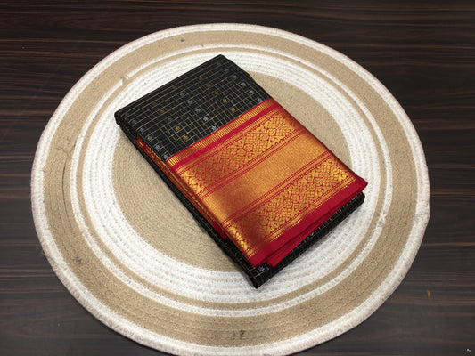 Semi Kanchipuram silk