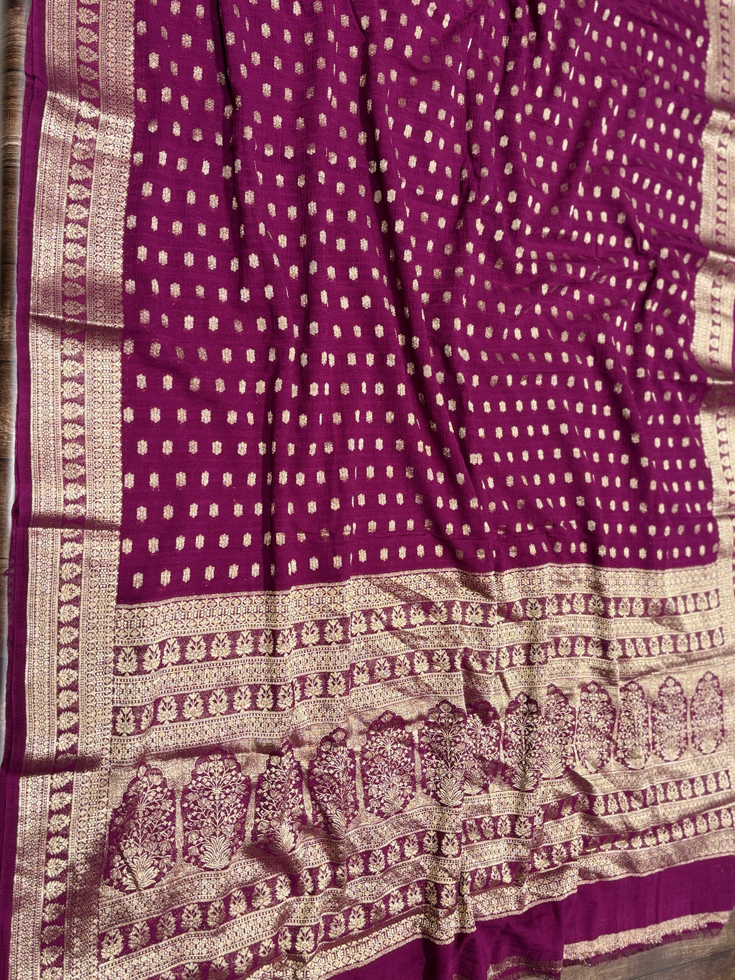 Wrinkle chiffon saree