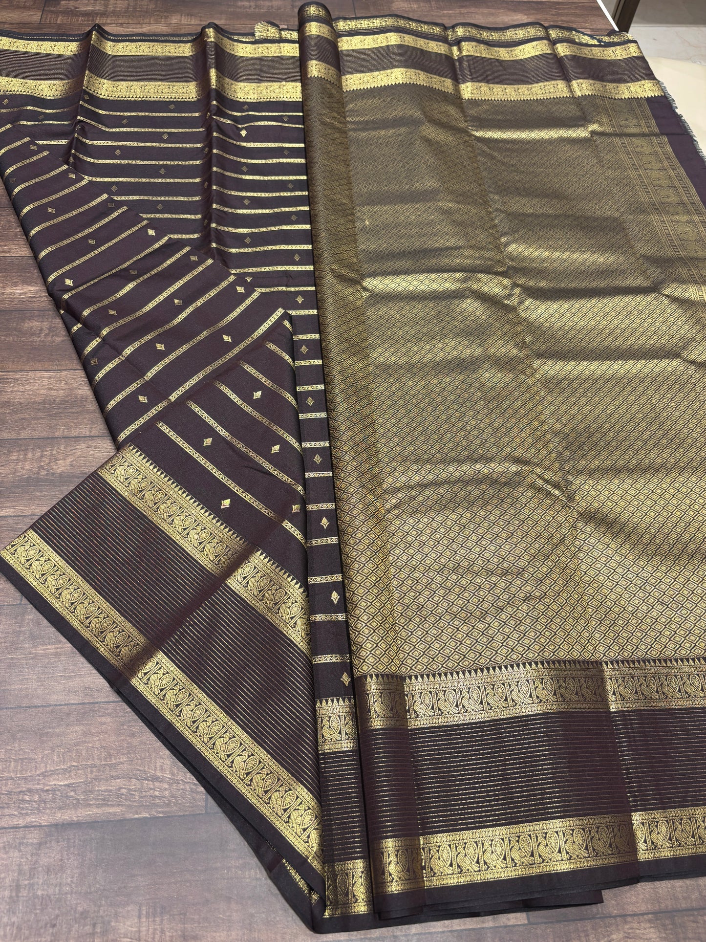 Semi Kanchipuram silk