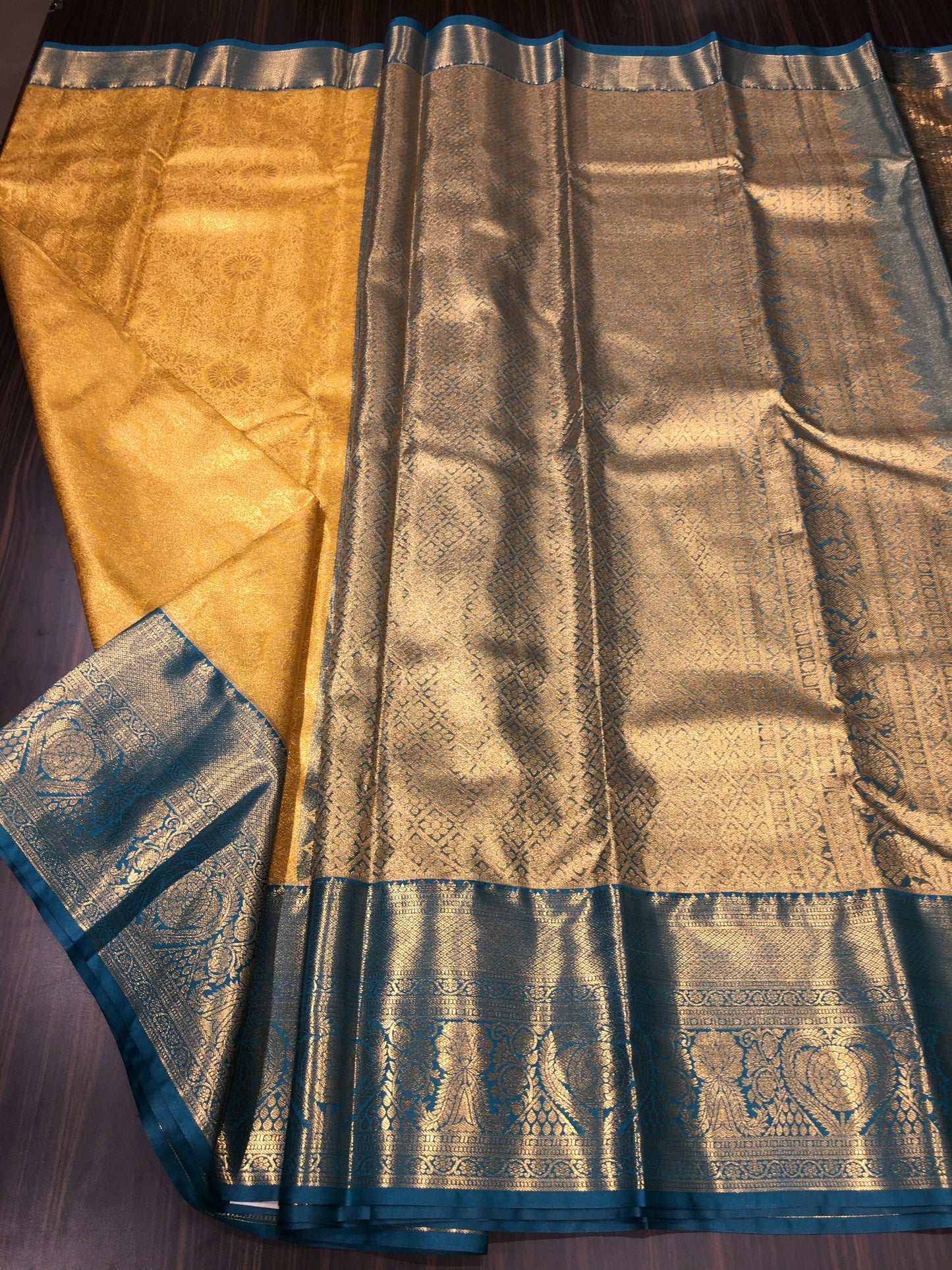 Semi Kanchipuram silk