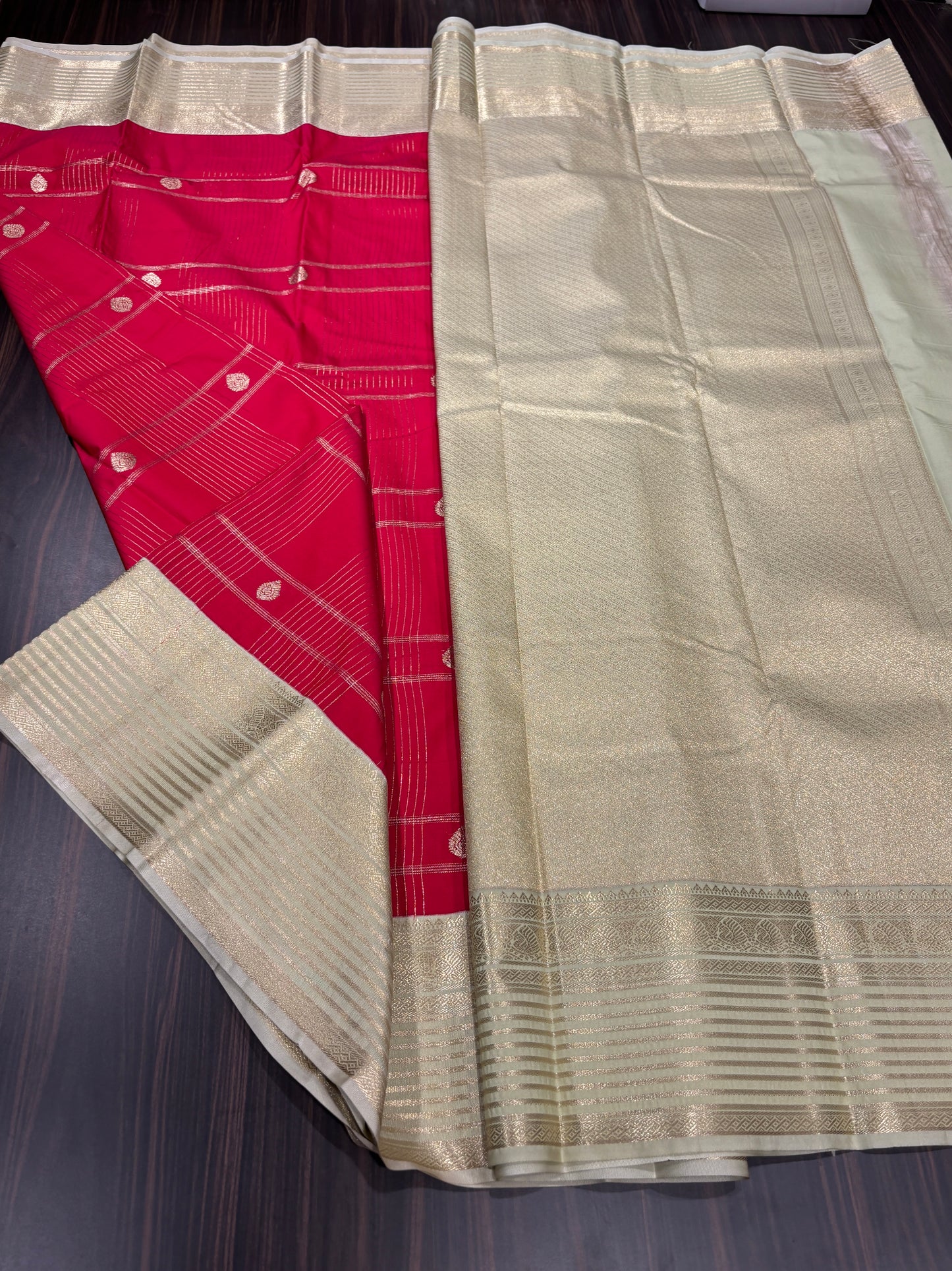 Semi Kanchipuram silk