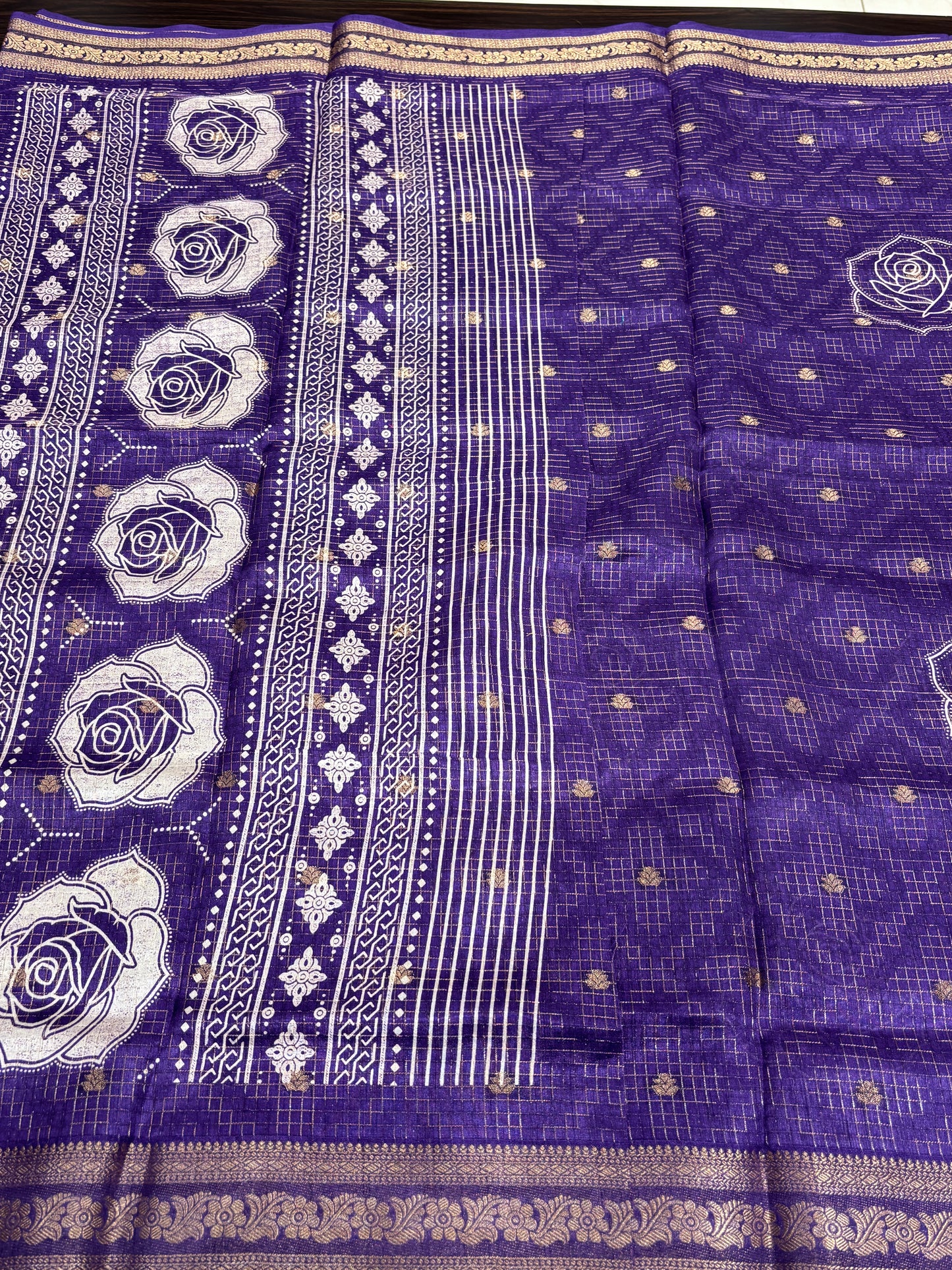 Dola silk saree