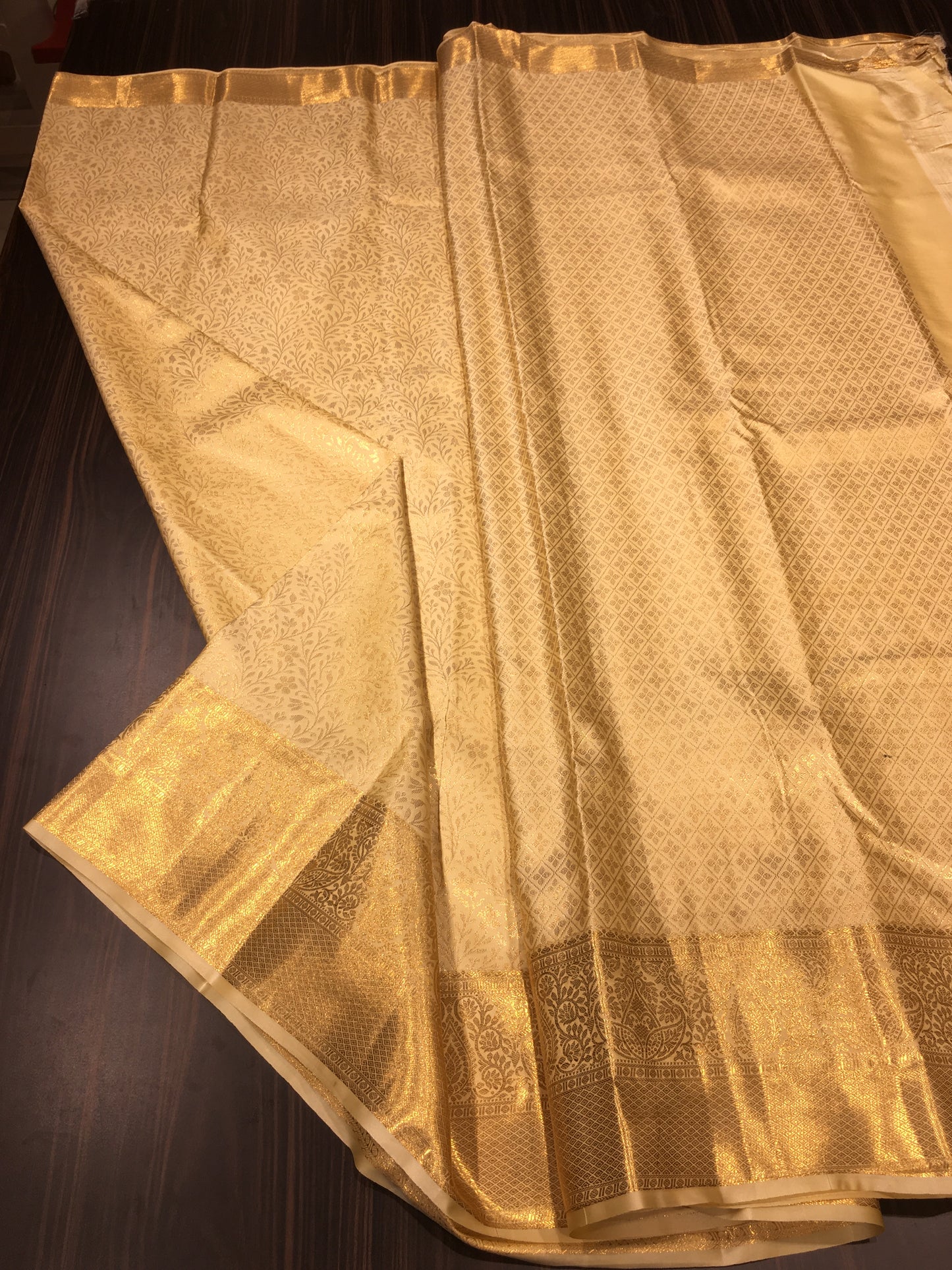 Semi Kanchipuram silk