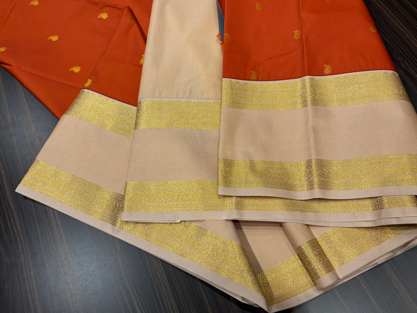 Semi Kanchipuram silk