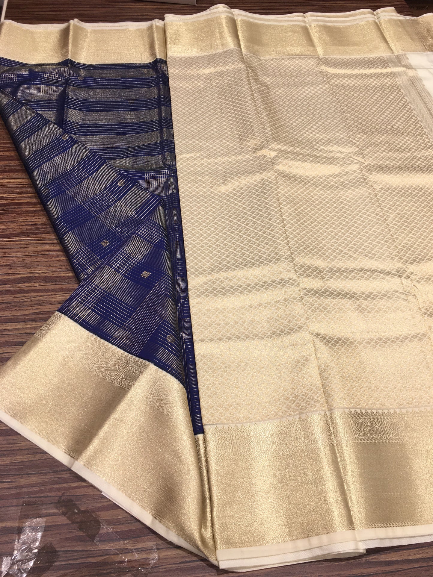 Semi Kanchipuram silk