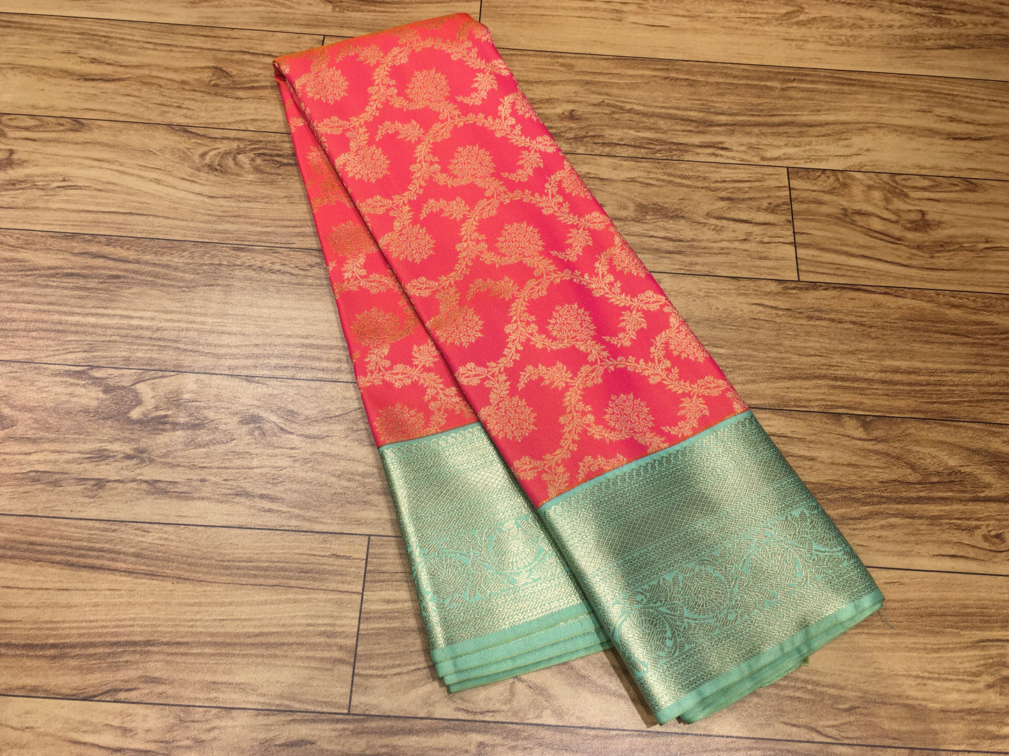 Semi Kanchipuram brocade