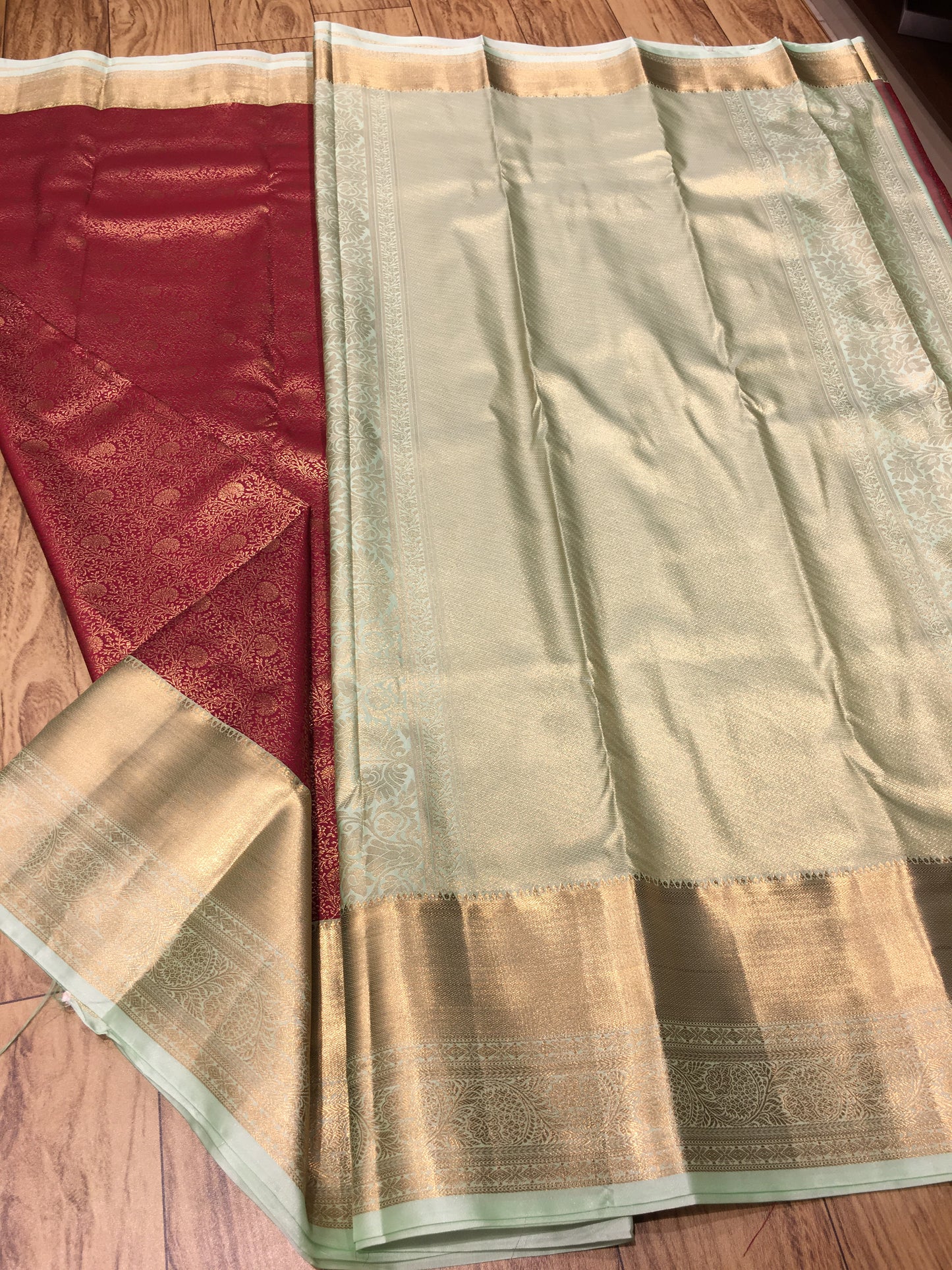 Semi Kanchipuram brocade