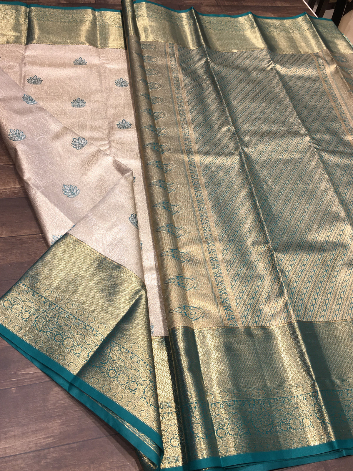 Semi Kanchipuram Tissue