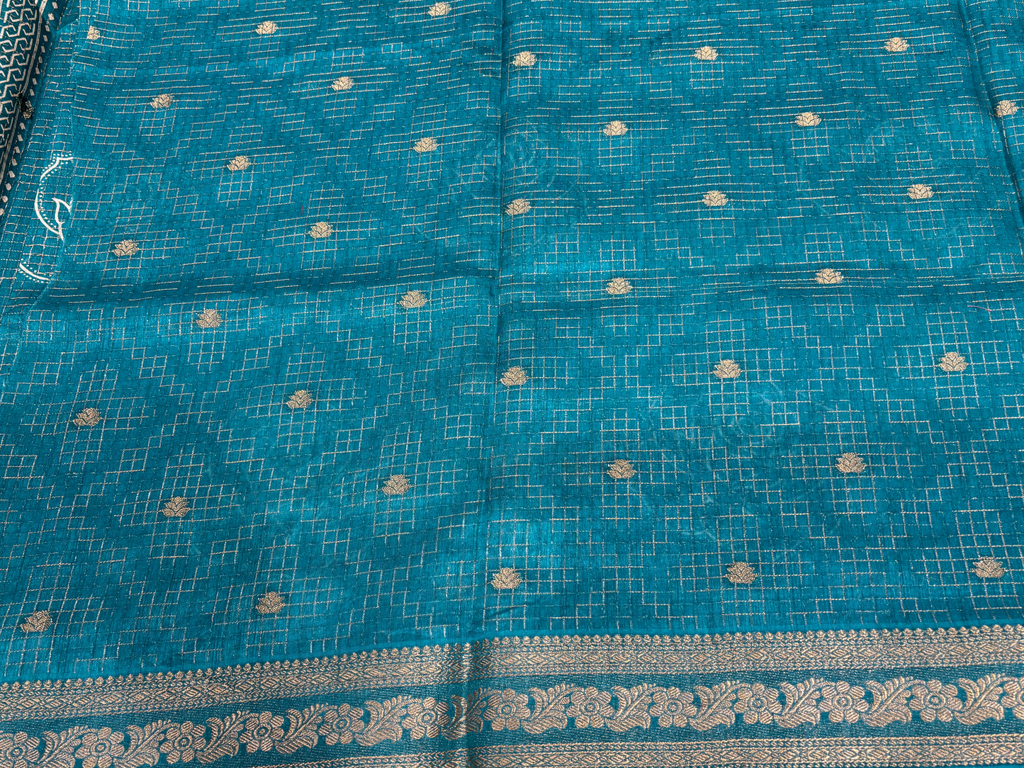 Dola silk saree