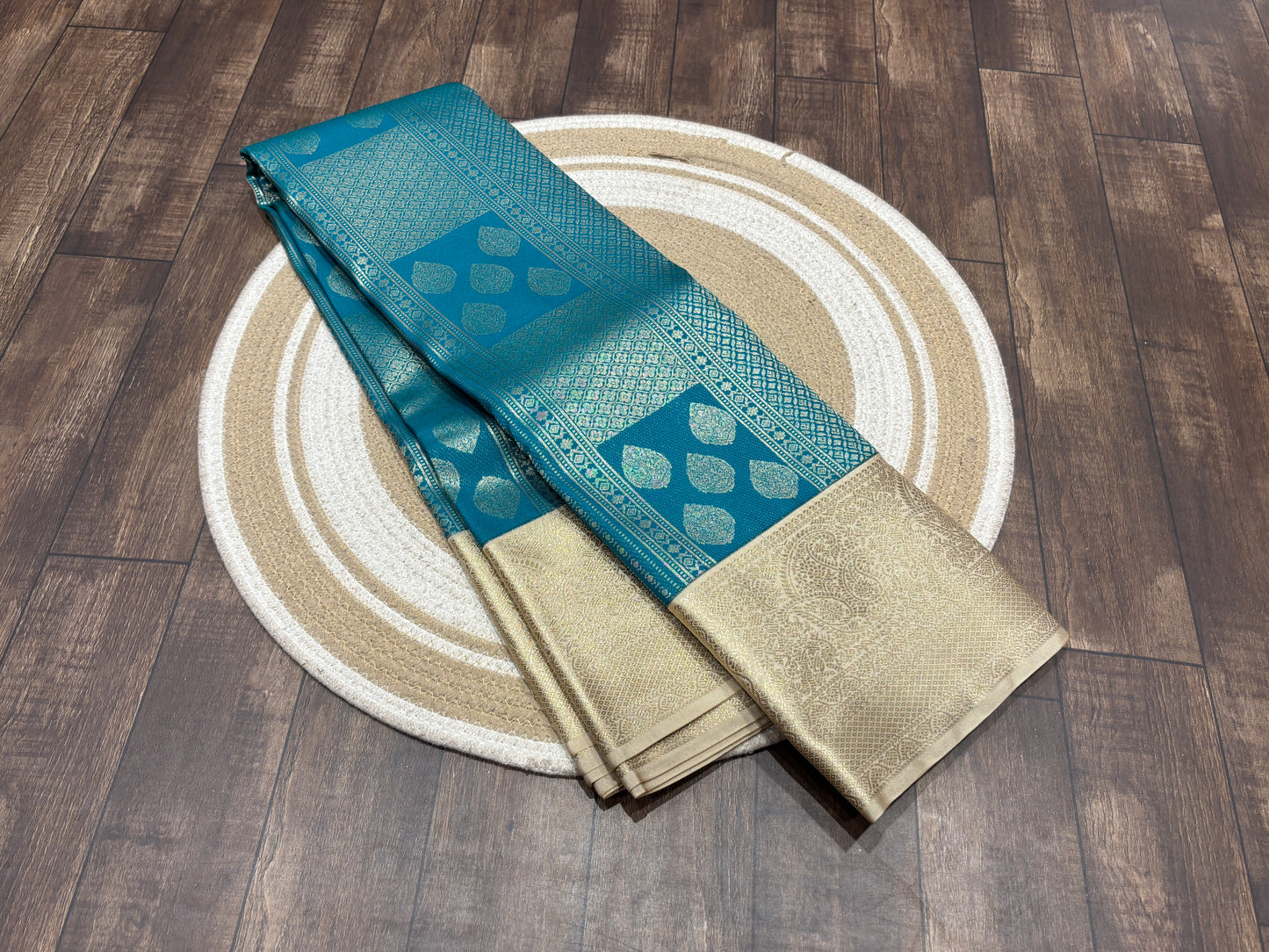 Semi Kanchipuram silk