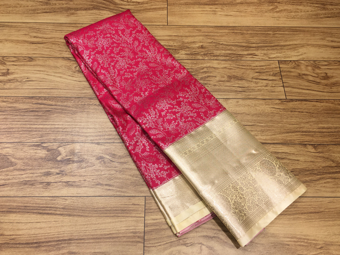 Semi Kanchipuram brocade