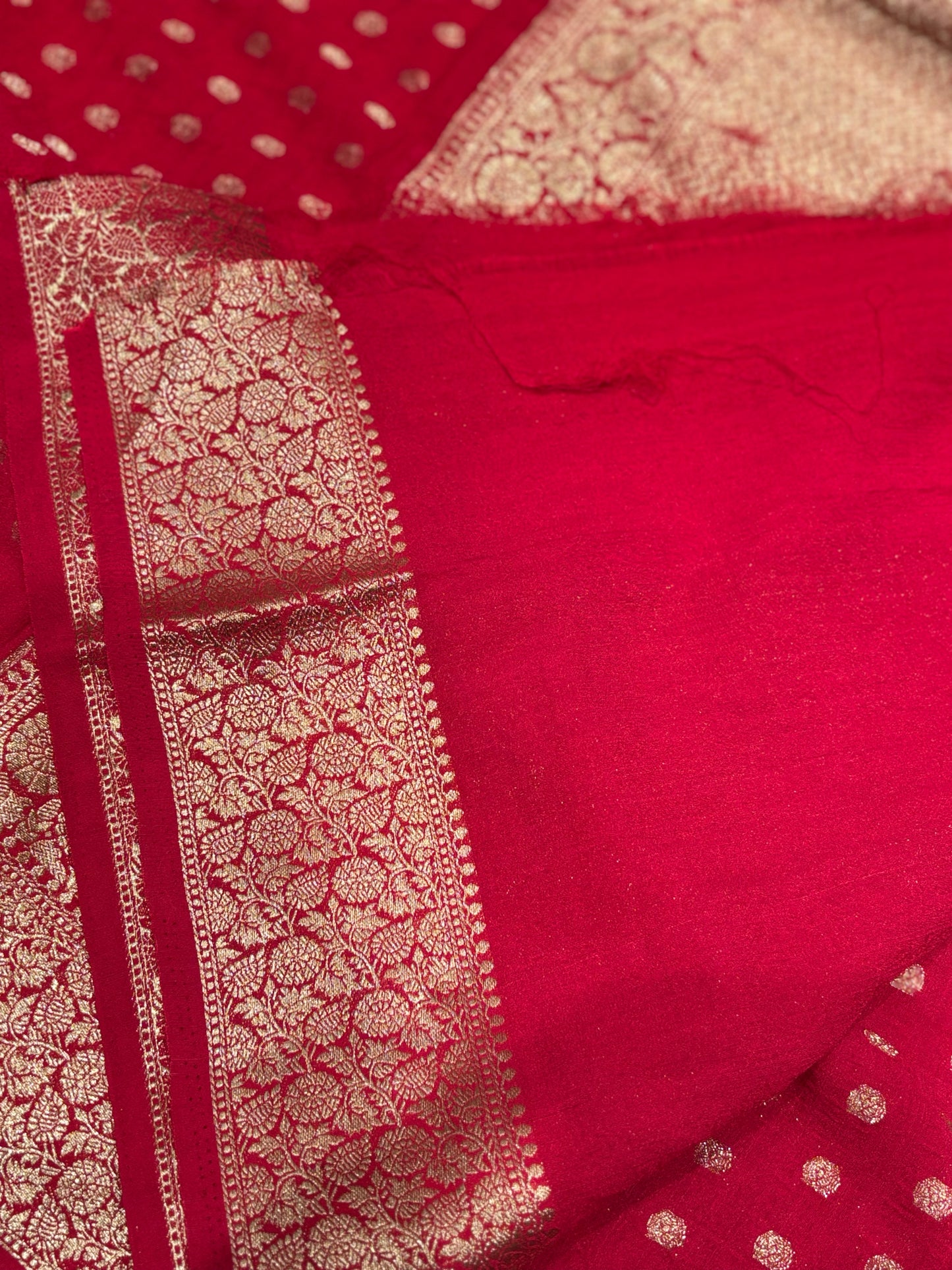 Wrinkle chiffon saree
