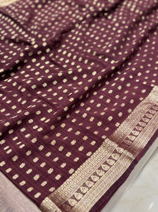 Wrinkle chiffon saree
