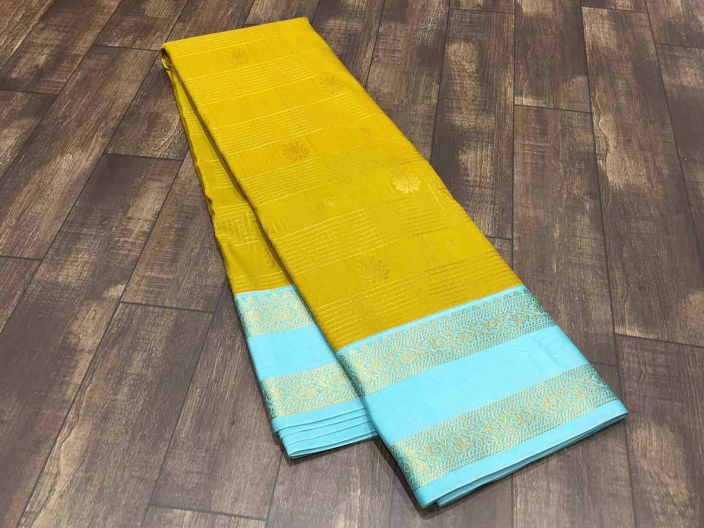 Semi Kanchipuram silk