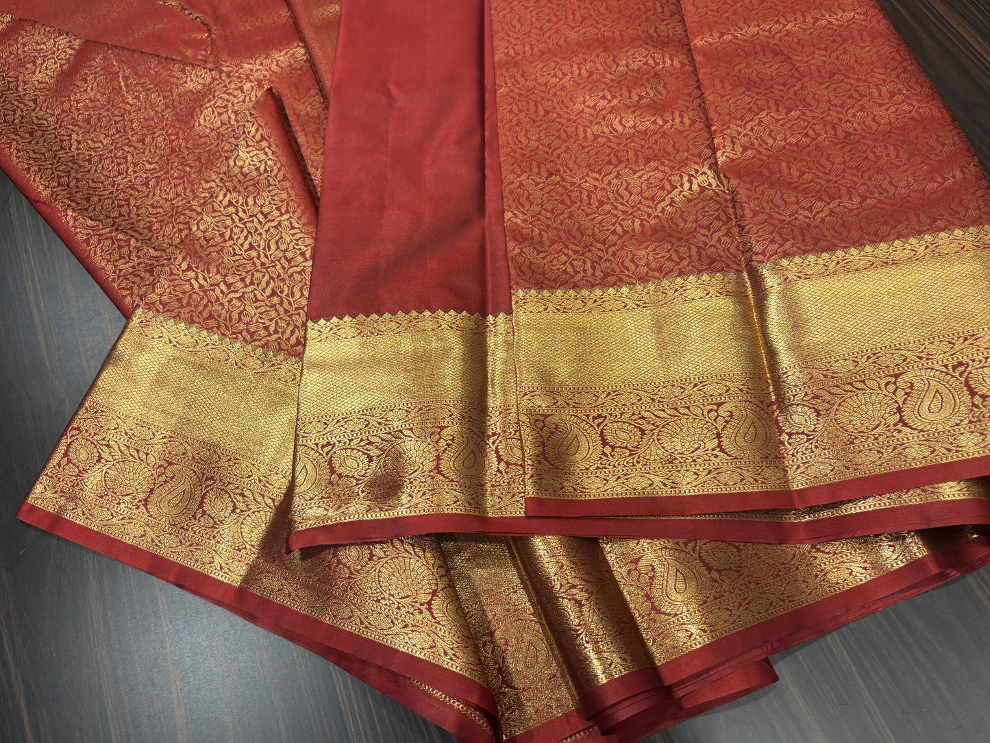 Semi Kanchipuram silk