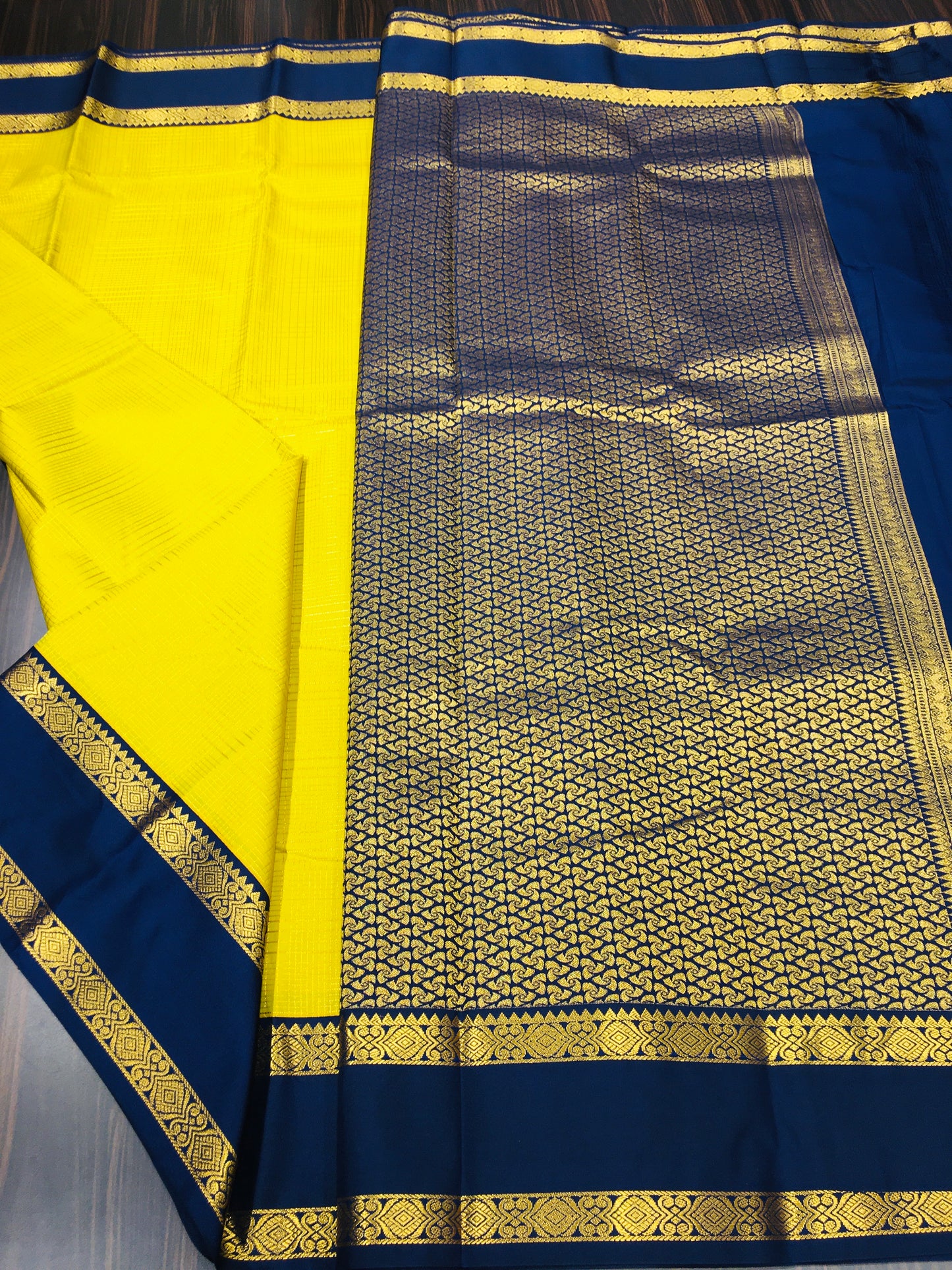 Semi Kanchipuram silk