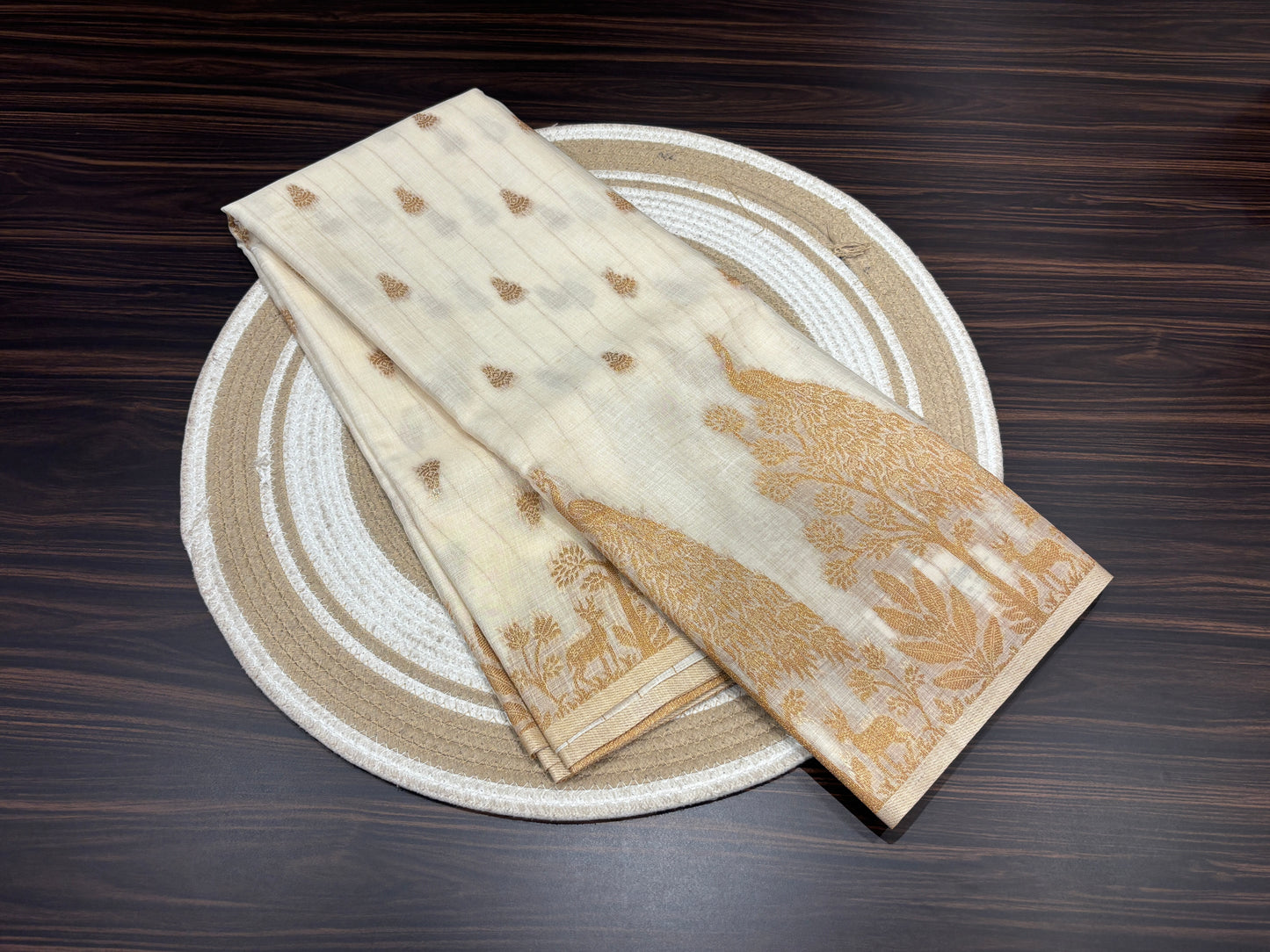 Dola silk saree