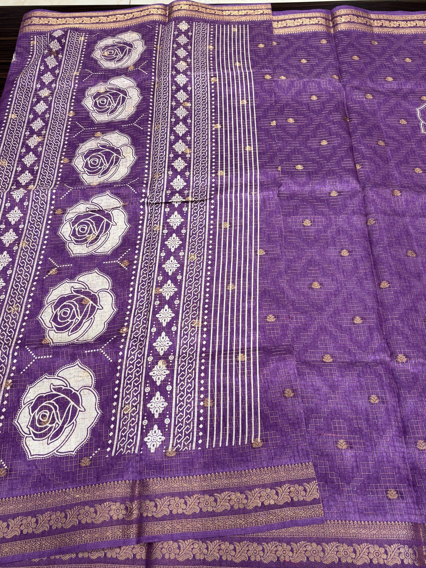 Dola silk saree