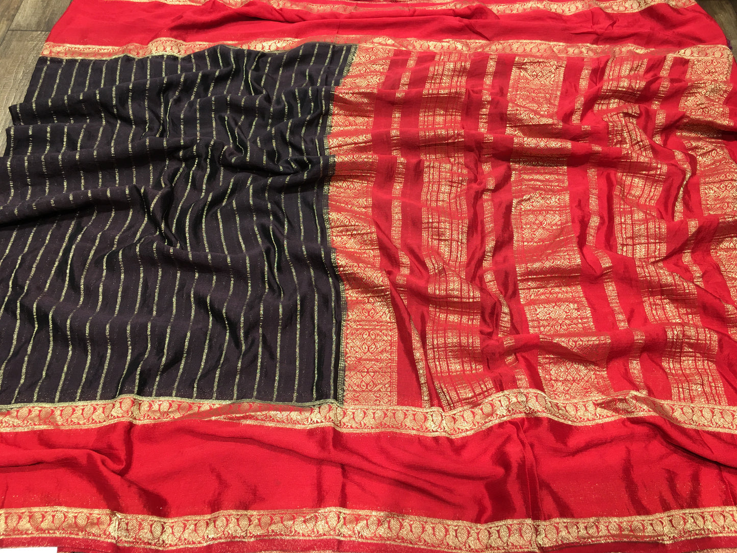 Wrinkle chiffon saree