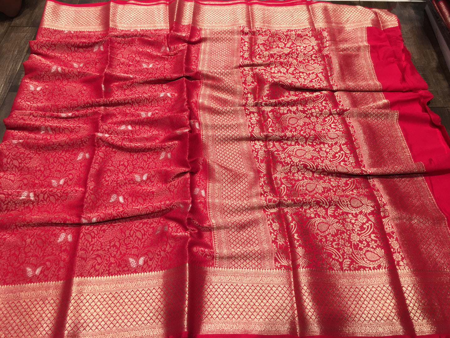 Chiffon crape saree